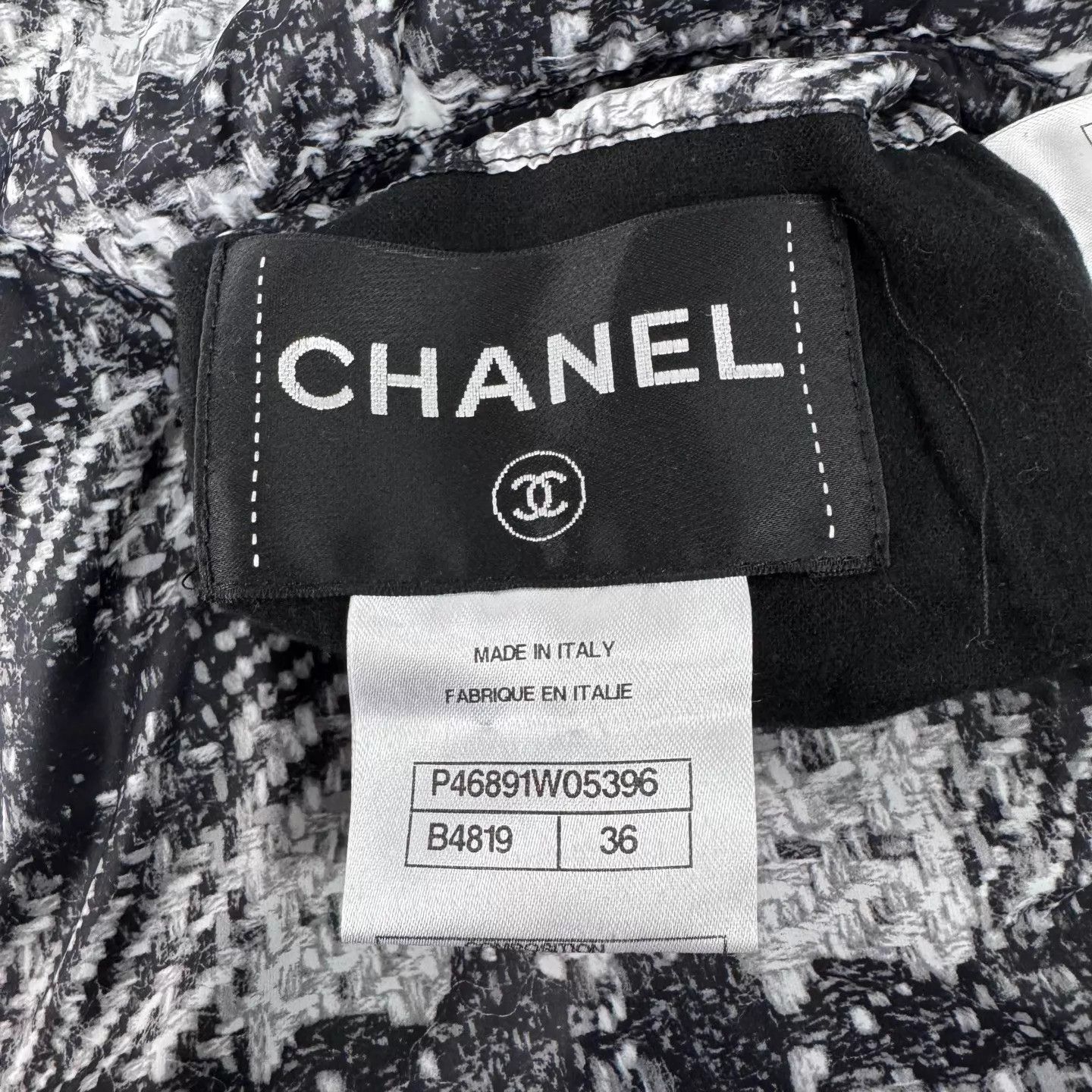 Chanel Chanel Black & White Check Tweed Reversible Short Jacket Size XS / US 0-2 / IT 36-38 - 7 Thumbnail