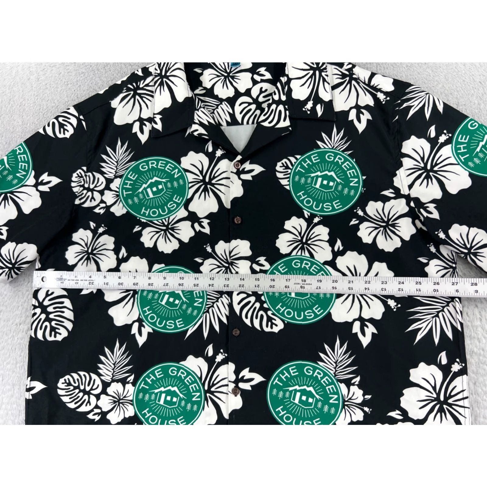 Vintage **Hawaiian Collared Shirt Men's 2XL Green Viscose Regular Fit** The Green Hawaiian Collared Shirt Men's 2XL Regular Fit Green Viscose Size US XXL / EU 58 / 5 - 7 Thumbnail
