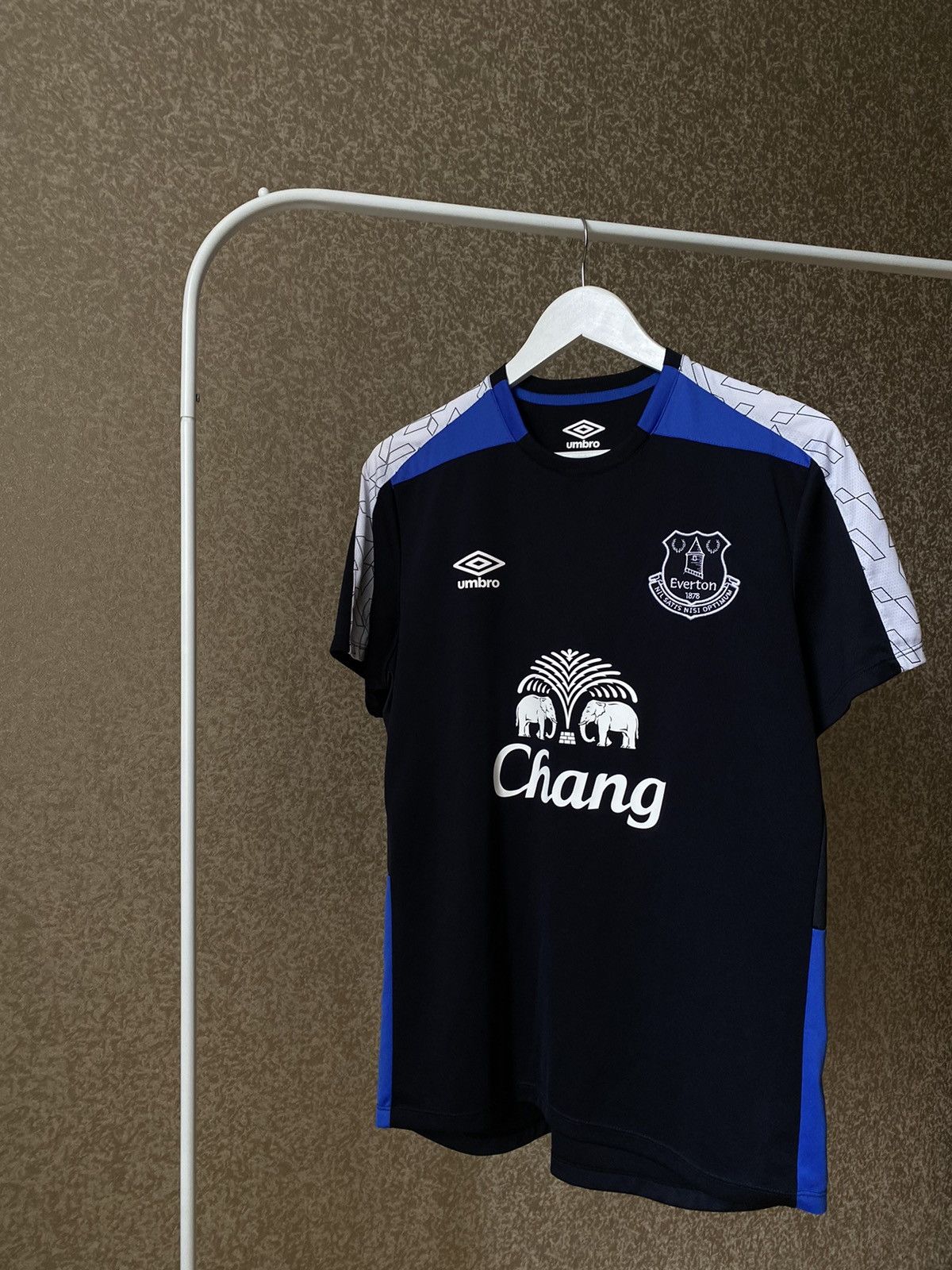 Umbro Umbro Everton Chang Sponsor Jersey Shirt Size US M / EU 48-50 / 2 - 3 Thumbnail