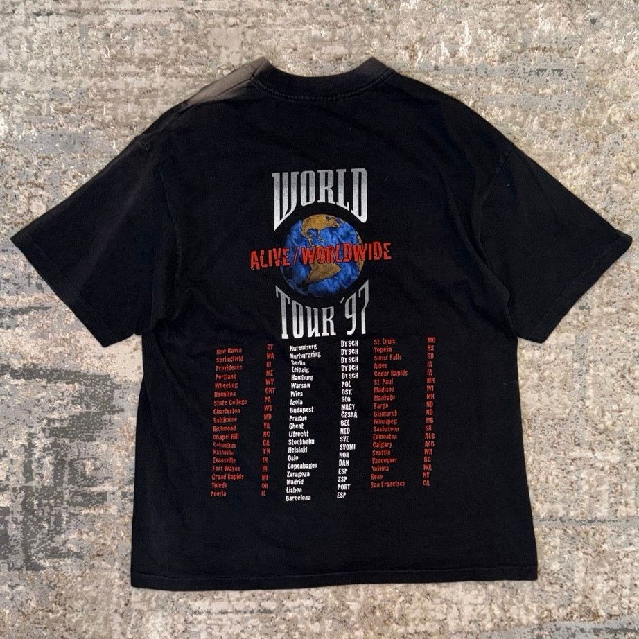 KISS Kiss Vintage 1996 Alive World Tour T-Shirt Size Mens XL Size US XL / EU 56 / 4 - 2 Thumbnail