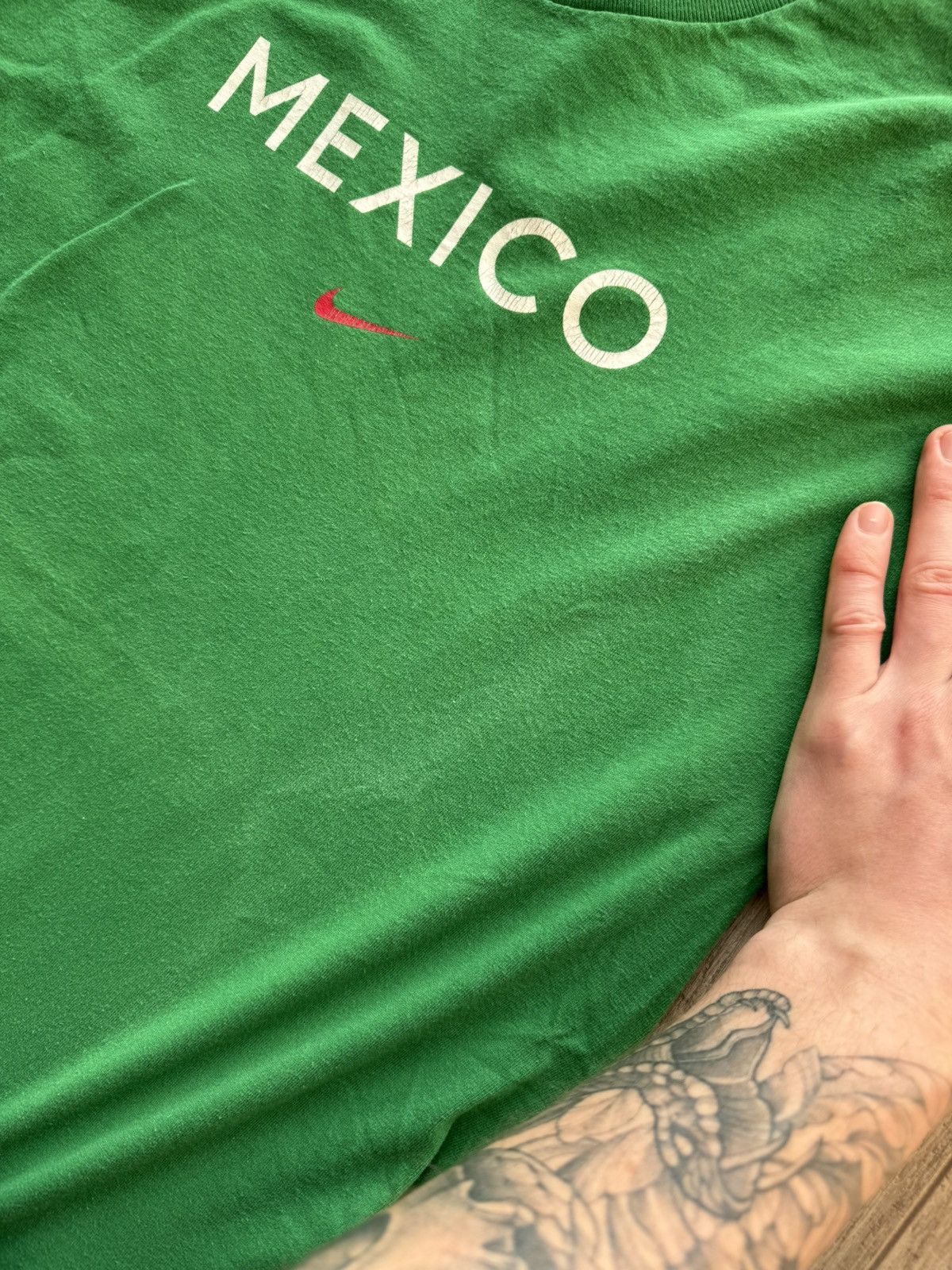 Nike Vintage Nike T-shirt Green Y2k Mexico Size US M / EU 48-50 / 2 - 4 Thumbnail