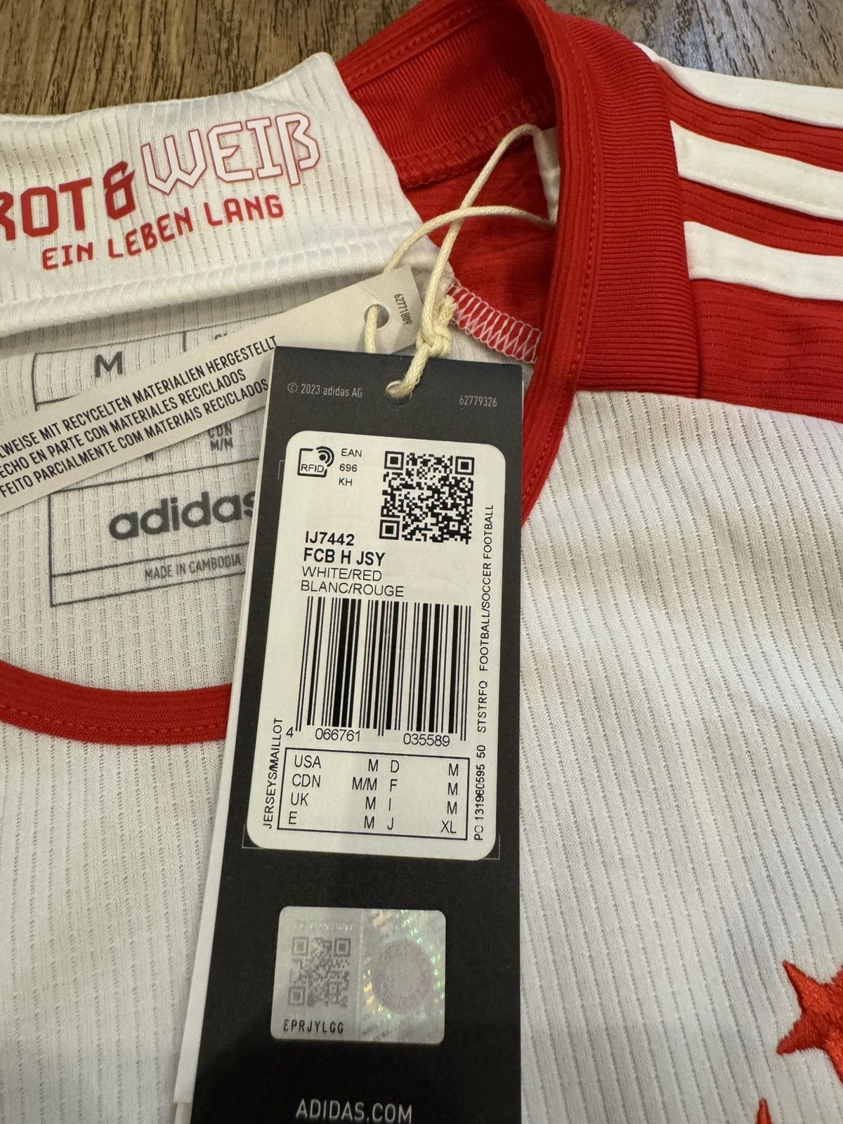 Adidas BAYERN MUNICH 2023 2024 HOME FOOTBALL SOCCER JERSEY SIZE M Size US M / EU 48-50 / 2 - 10 Thumbnail
