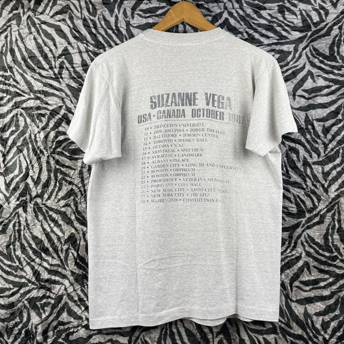 Band Tees × Vintage Vintage Suzanne Vega T-Shirt World Tour 1987 Size US M / EU 48-50 / 2 - 11 Thumbnail