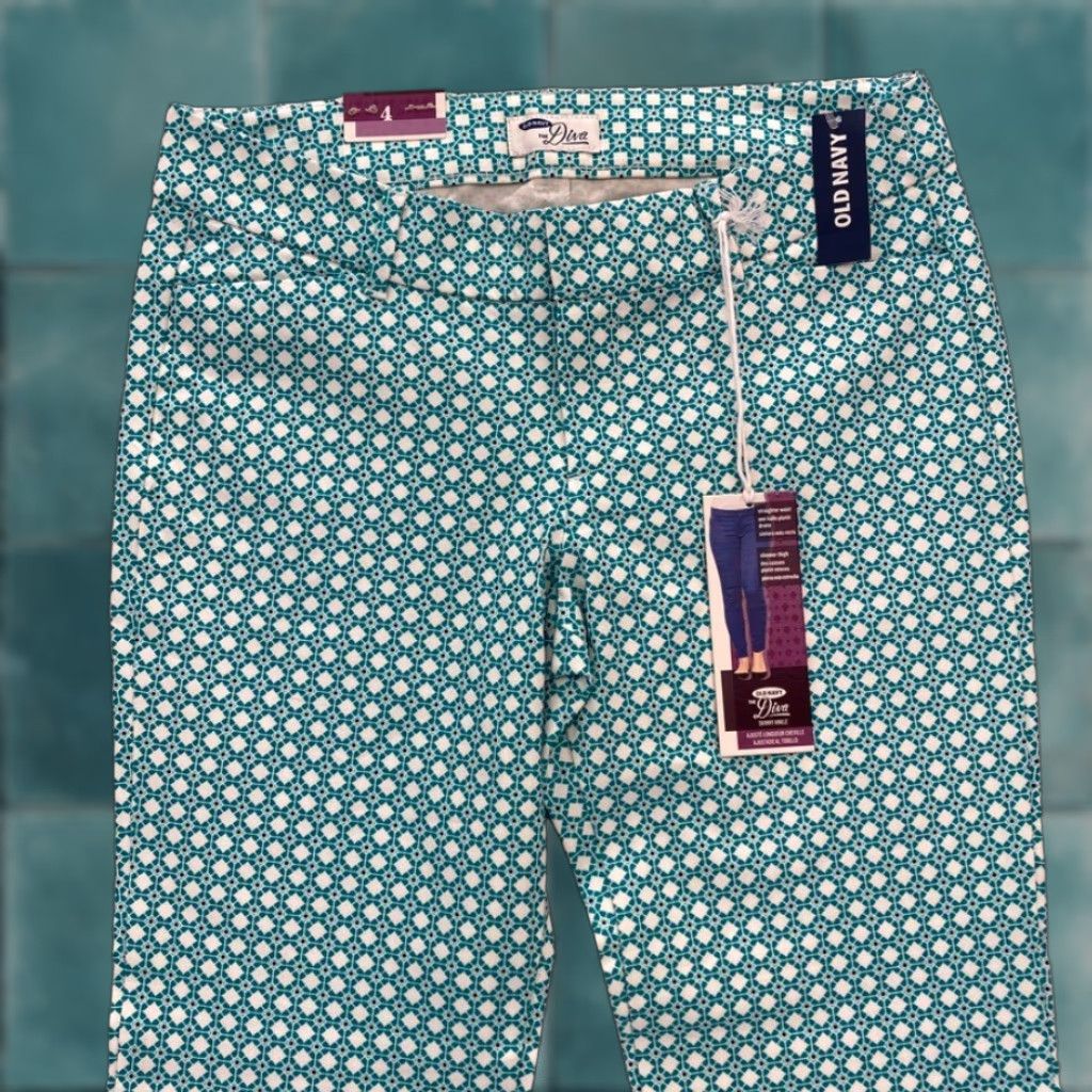 Old Navy Old Navy The Diva Pants Women's 4 Blue Stretch Fabric Slim Leg Ankle Crop Chino Size 27" / US 4 / IT 40 - 1 Thumbnail