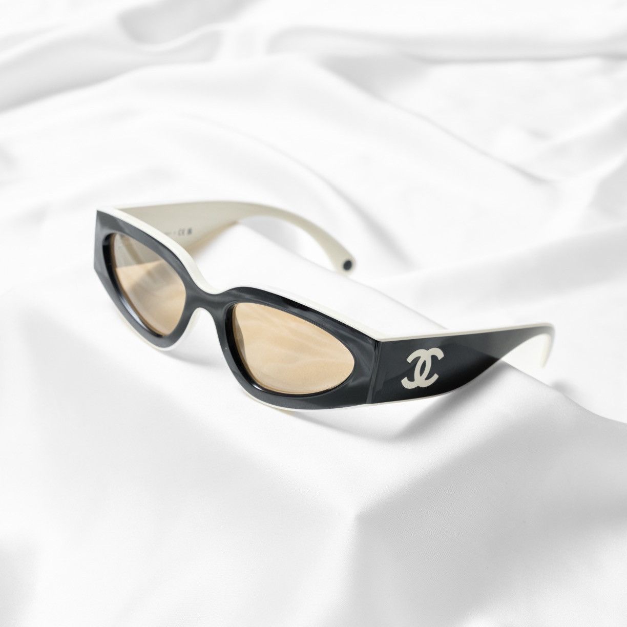 Chanel CHANEL 0CH6056 165653 SUNGLASSES Size ONE SIZE - 1 Thumbnail
