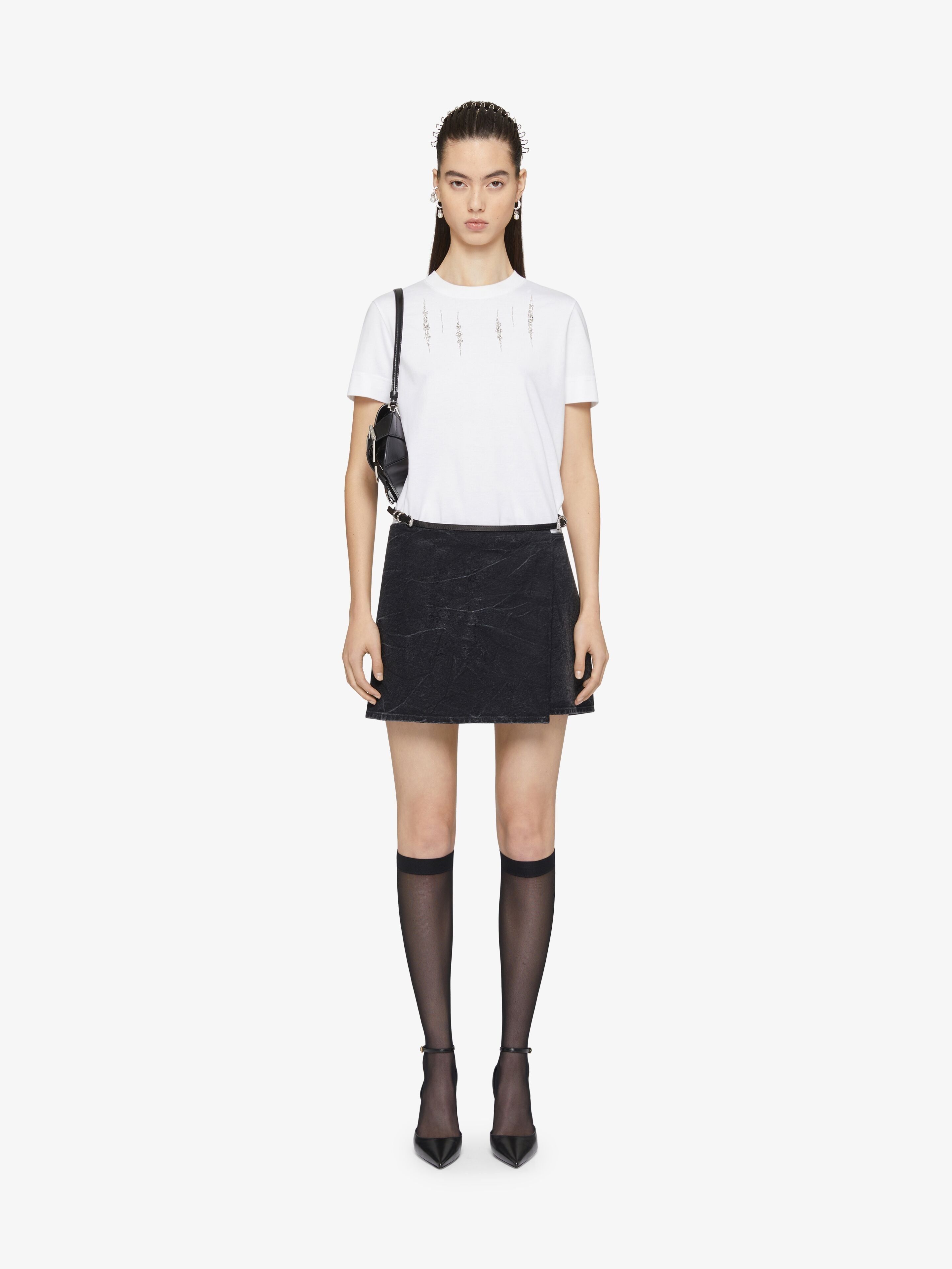 Givenchy o1srvl11e0325 Slim Fit T-Shirt in White Size S / US 4 / IT 40 - 2 Thumbnail