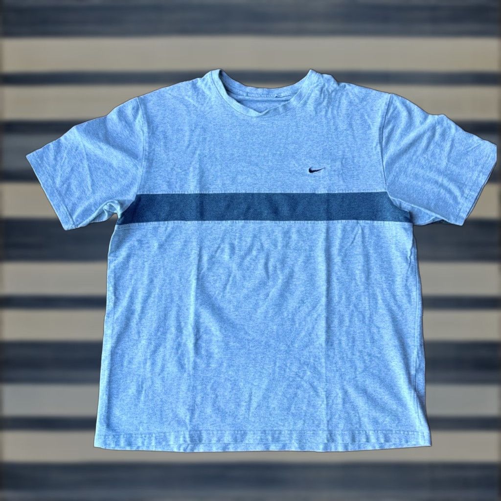 Nike VINTAGE Nike Swoosh Embroidered Stripe T-Shirt XL Gray Crew Neck Short Sleeve Men Size US XL / EU 56 / 4 - 1 Thumbnail