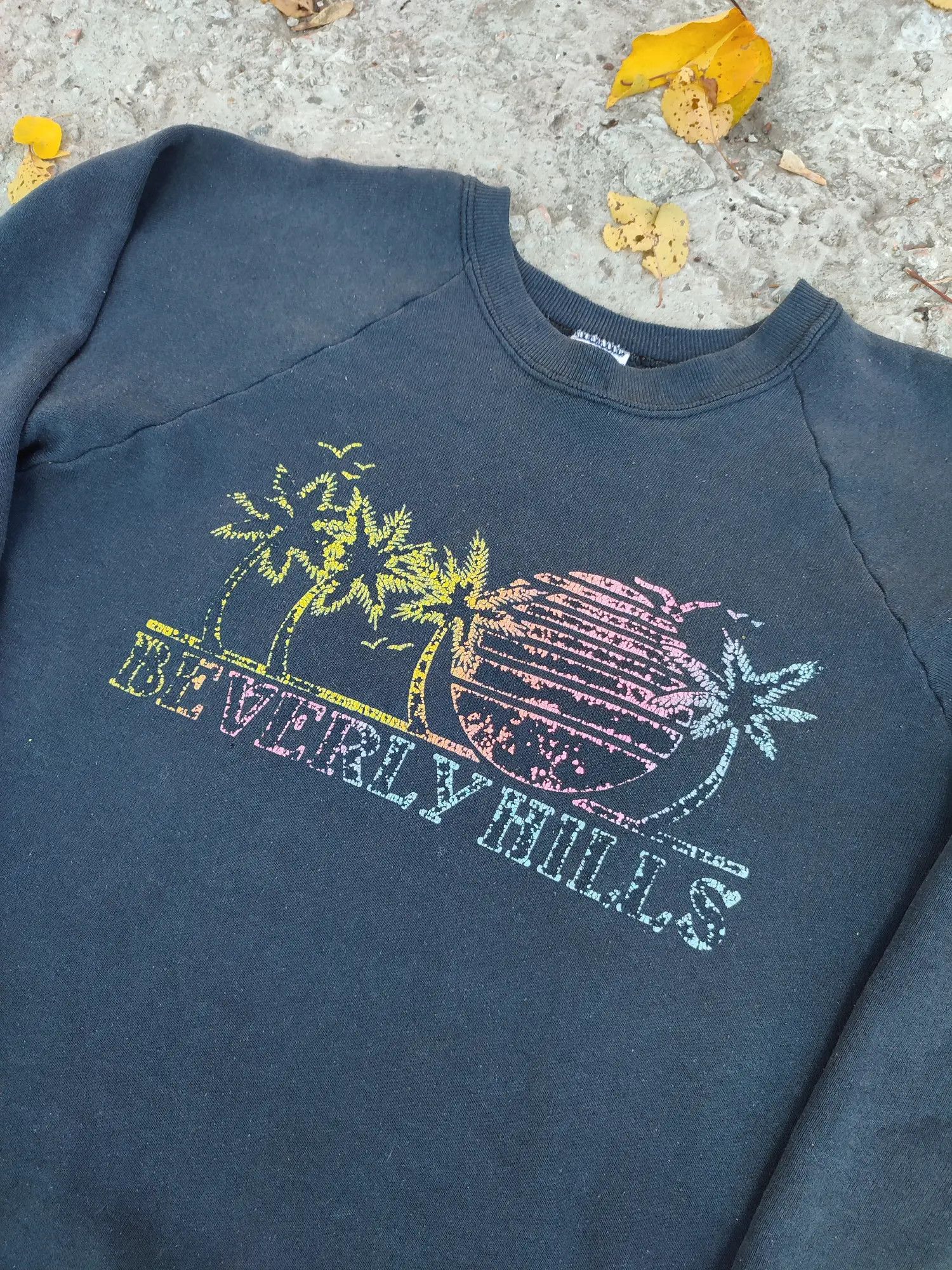 Fruit Of The Loom × Vintage Vintage Usa Beverly hills sweatshirt Size US S / EU 44-46 / 1 - 1 Thumbnail