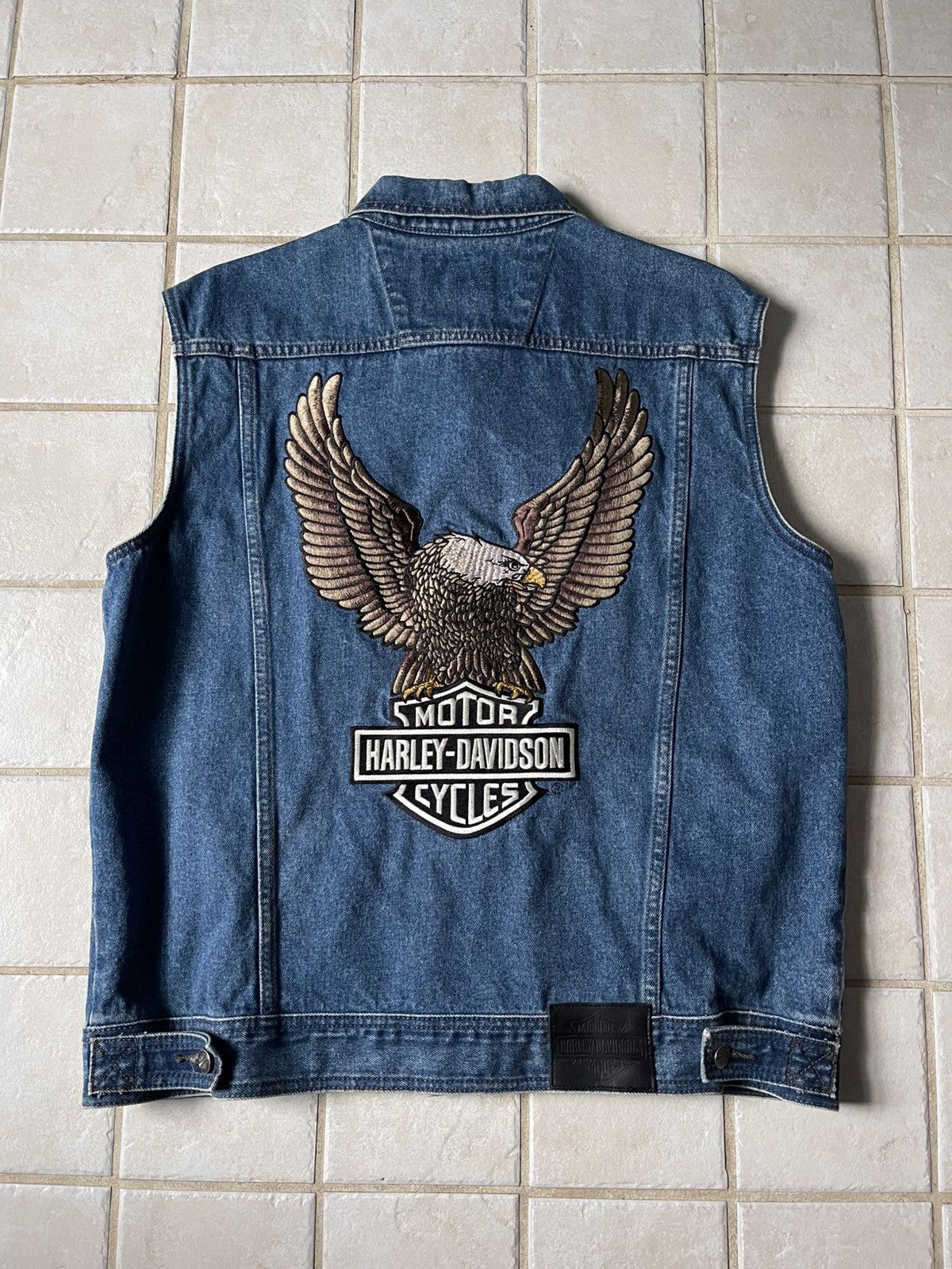 Harley Davidson Harley Davidson embroidered jean vest Vintage Size US L / EU 52-54 / 3 - 1 Thumbnail