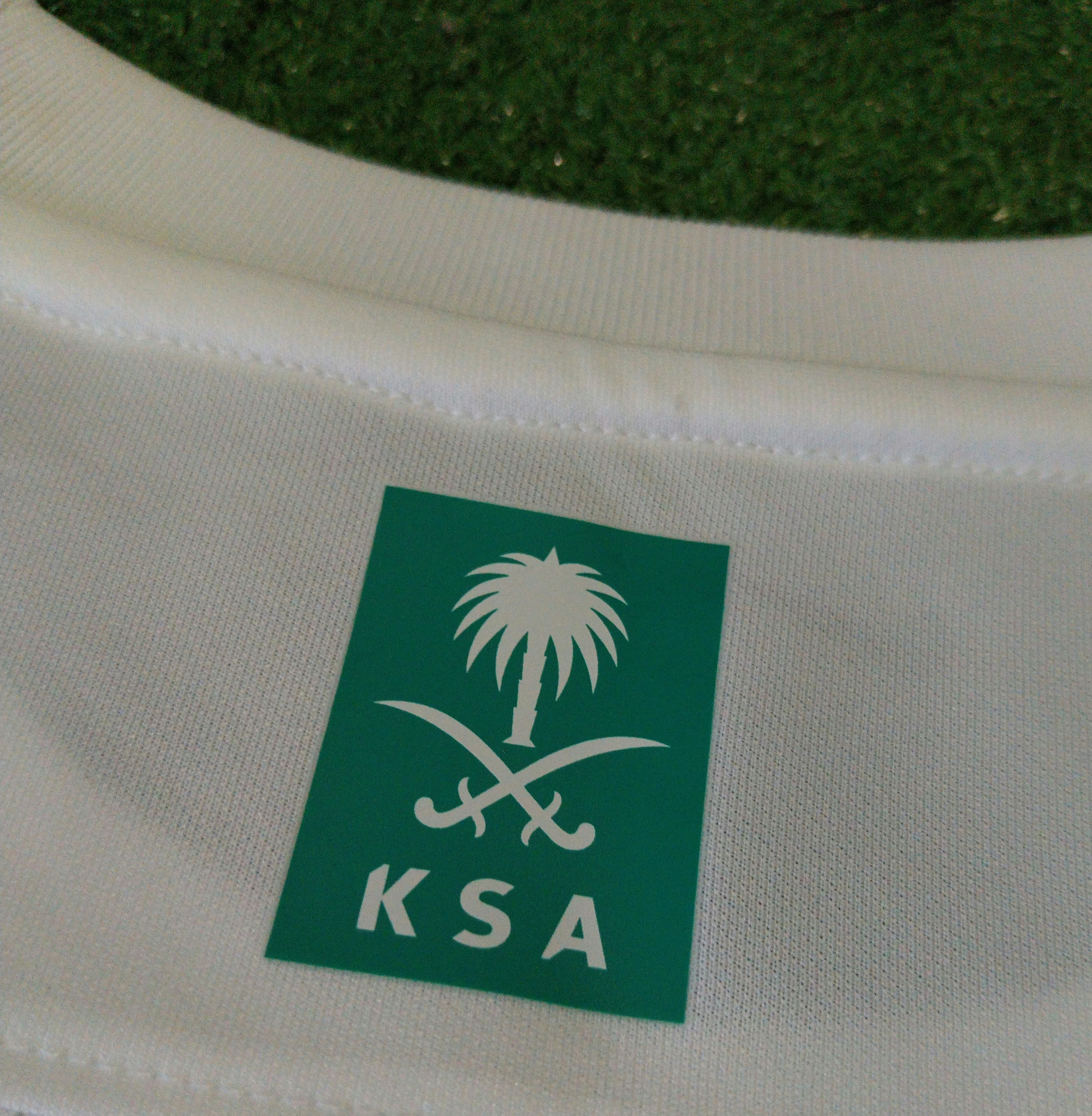 Nike Al Nassr away 2022/2023 cristiano ronaldo jersey football Size US L / EU 52-54 / 3 - 12 Thumbnail