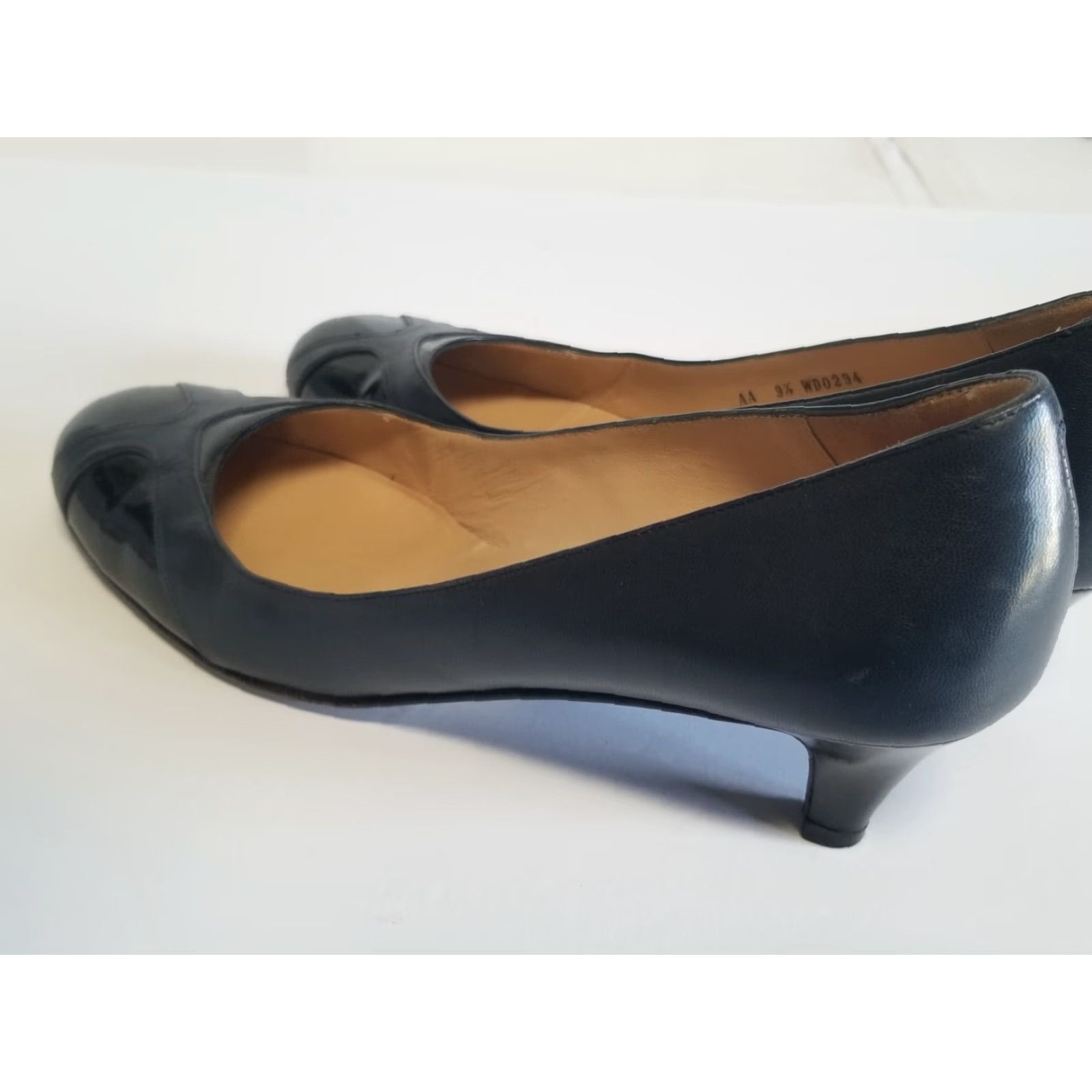 Bruno Magli VINTAGE Bruno Magli Pumps Blue Patent Leather 3" Heels AA 9.5 Womens Shoes Cone Heel Casual Dress Size 9.5 AA Size L / US 10 / IT 46 - 4 Thumbnail