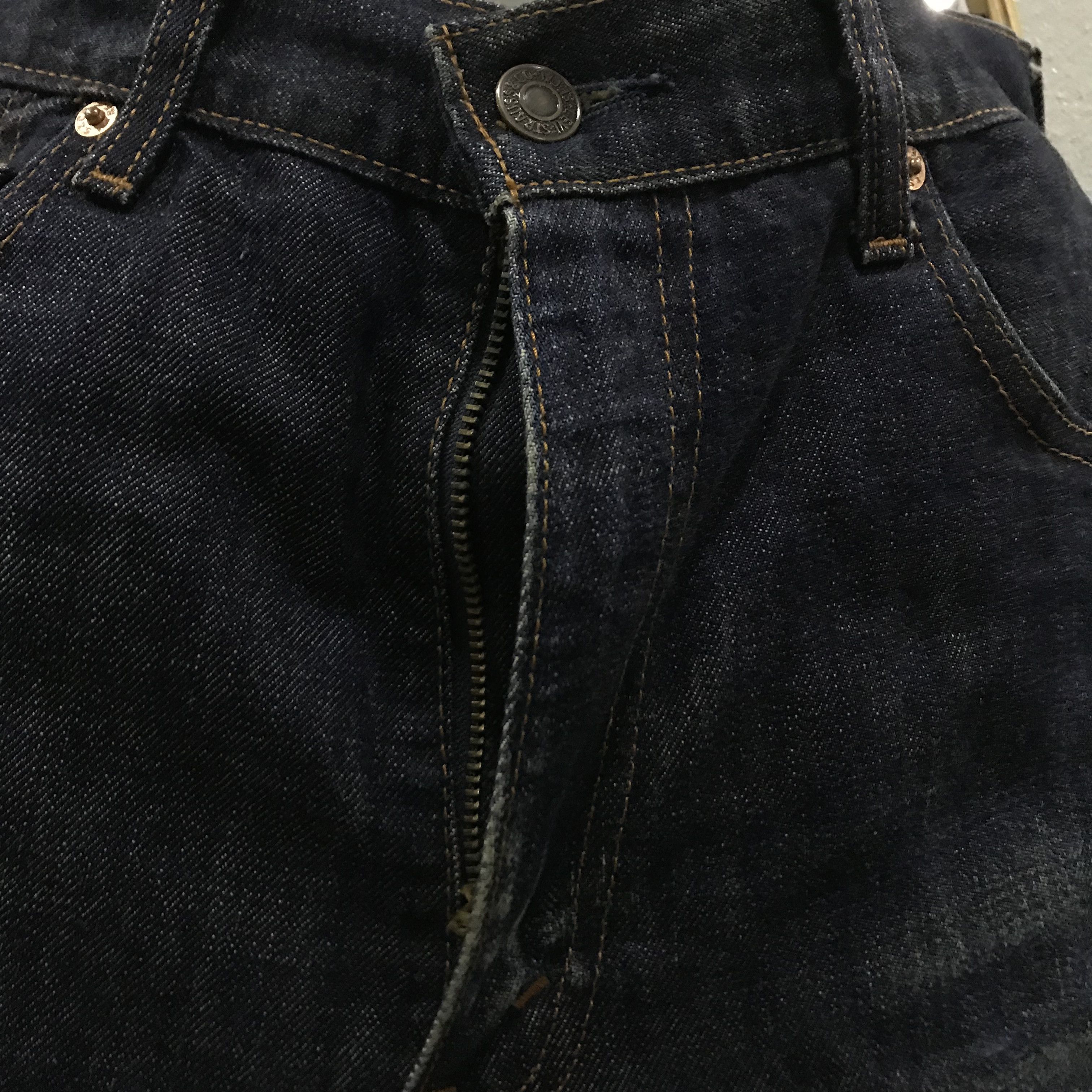 Levi's Vintage 90s Levi’s 516 Denim Blue Dark Wash Bootcut Jeans Size US 34 / EU 50 - 7 Thumbnail
