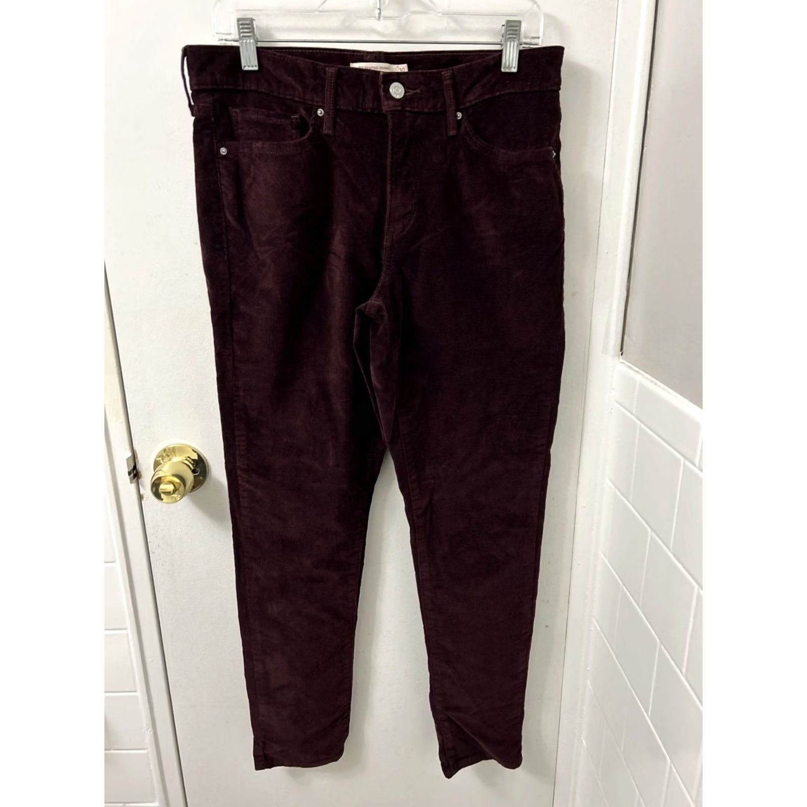 Levi's VINTAGE? No. Levis 311 Shaping Skinny Corduroy Pants Womens 30x29 Burgundy White Tab Trousers Size 30" / US 8 / IT 44 - 2 Thumbnail