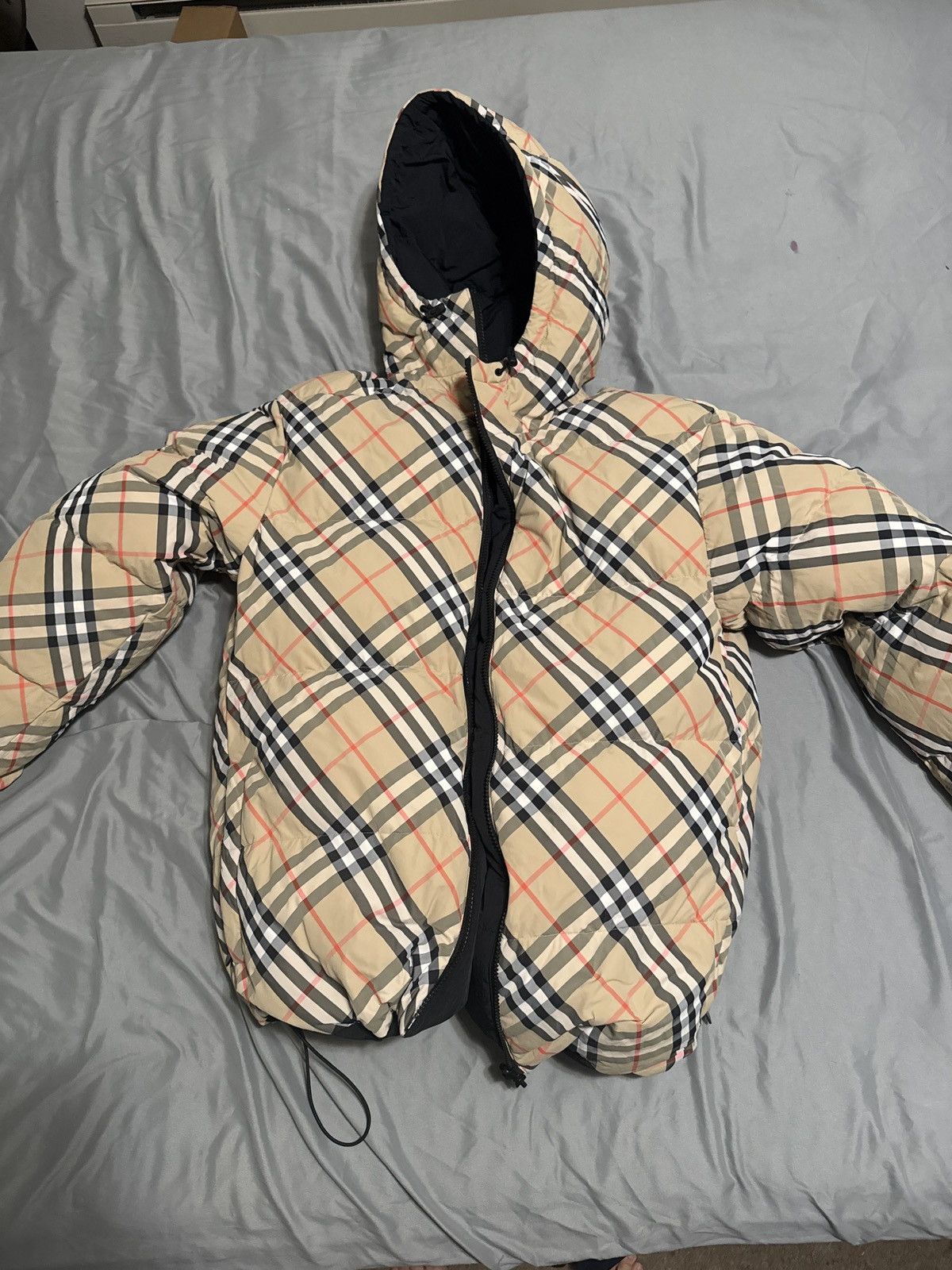 Burberry Burberry Puffer Coat Reversible and Adjustable Black/Beige Size US M / EU 48-50 / 2 - 2 Thumbnail