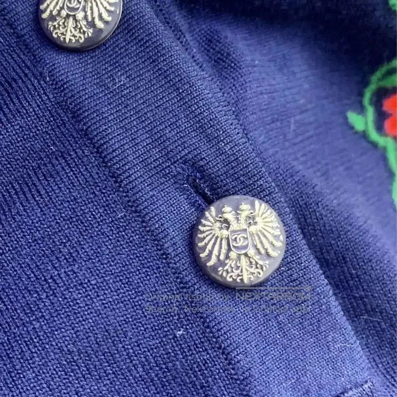 Chanel Chanel Embroidered Navy Wool Pullover Sweater . Size XXS / US 00 / IT 34 - 5 Thumbnail