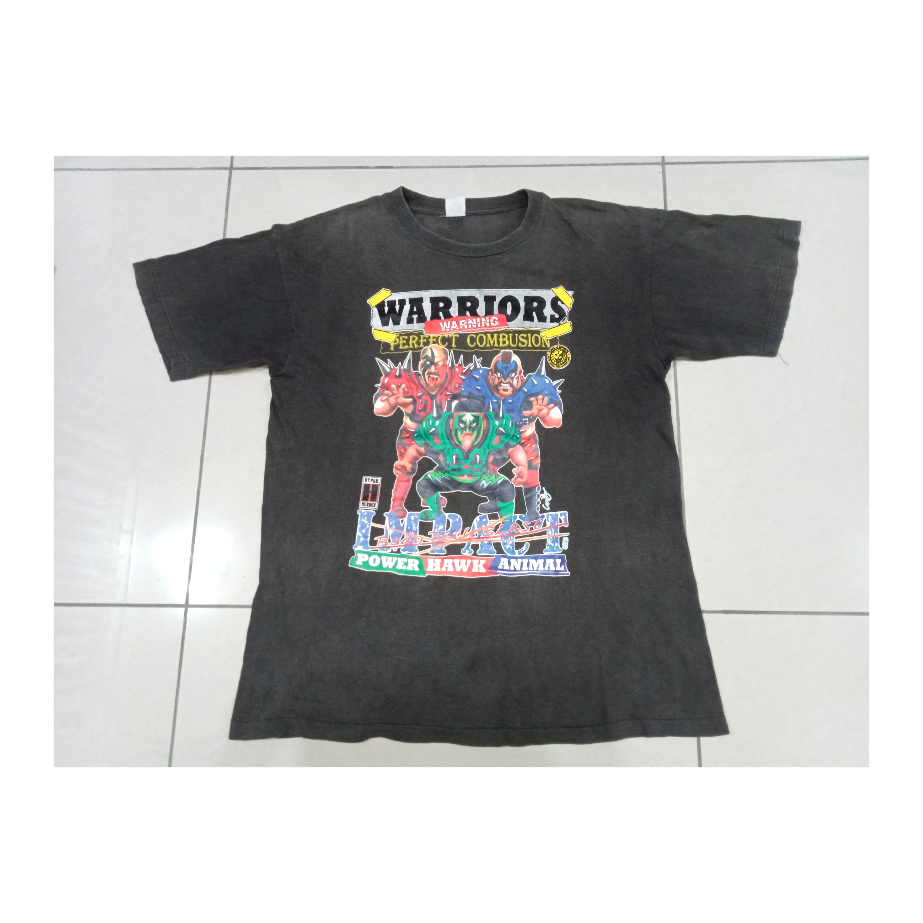 Vintage Thrashed 90s NJPW Road Warriors T Shirt Legion of Doom Size US L / EU 52-54 / 3 - 1 Thumbnail