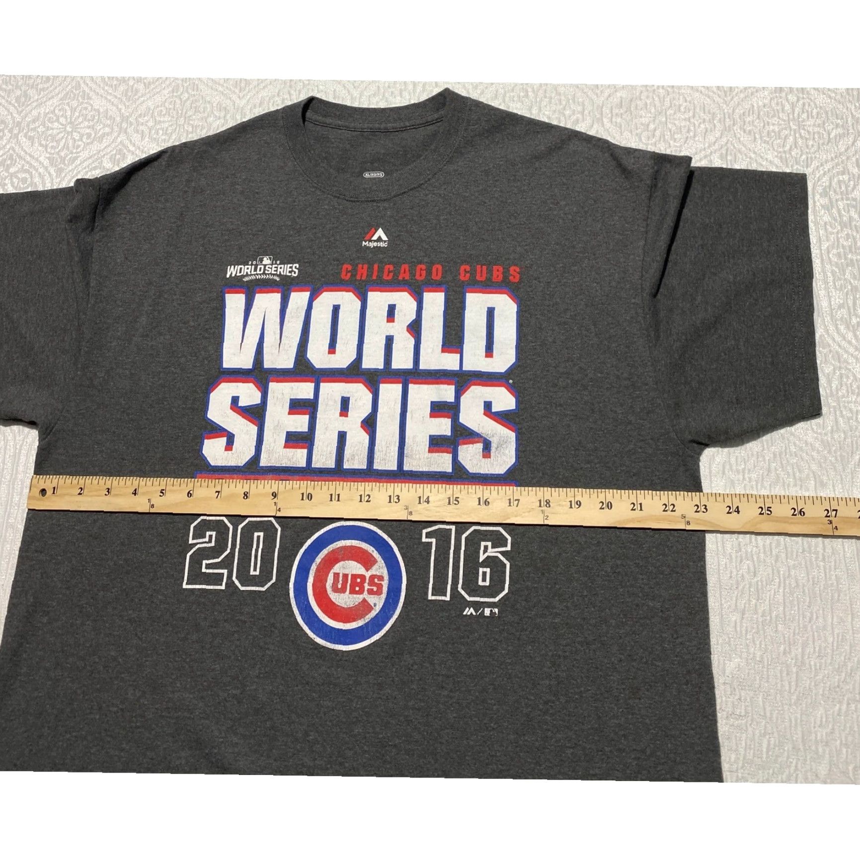 Vintage VINTAGE Chicago Cubs World Series Champions 2016 T Shirt XL Gray Graphic Print Size US XL / EU 56 / 4 - 6 Thumbnail