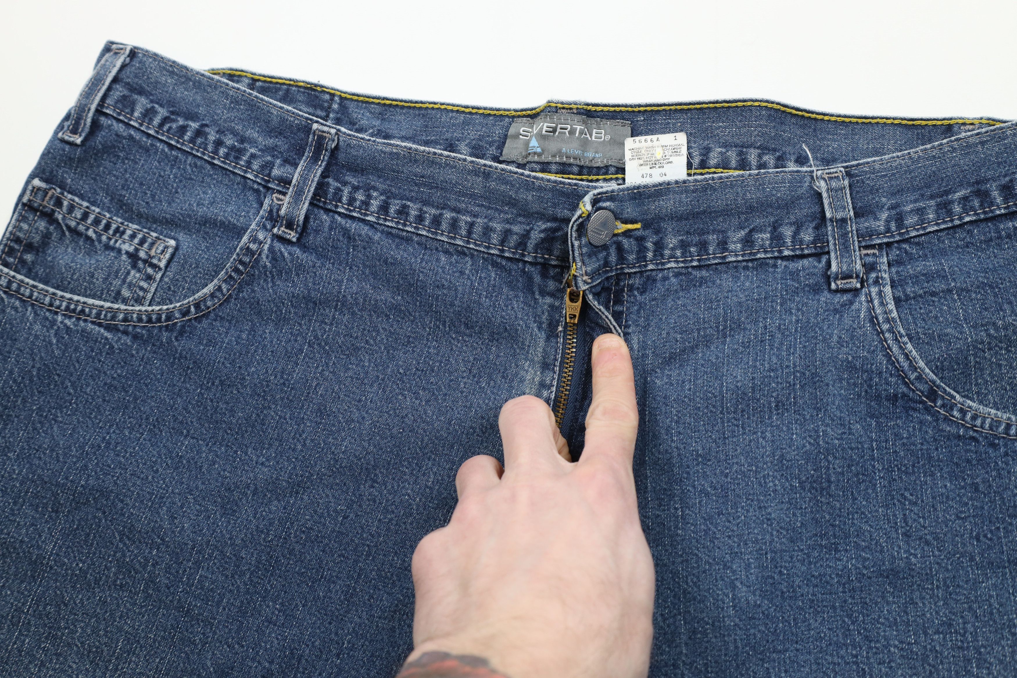 Levi's Vintage Y2K 2002 Levis SilverTab Fit Denim Jean Shorts Jorts Size US 42 / EU 58 - 5 Thumbnail
