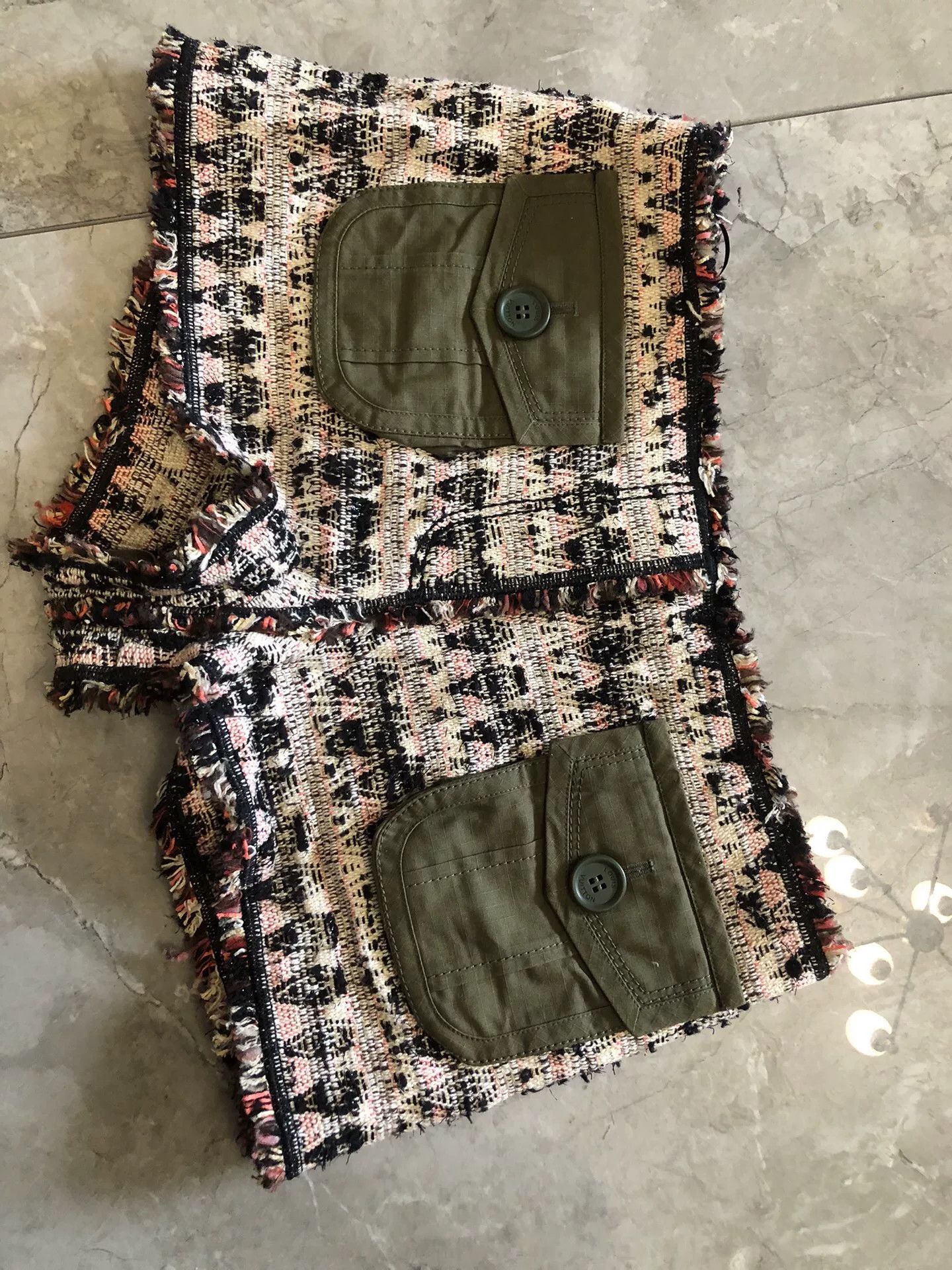 Louis Vuitton LV Women's Patterned Short Skirt Size 40" / US 18 - 1 Thumbnail