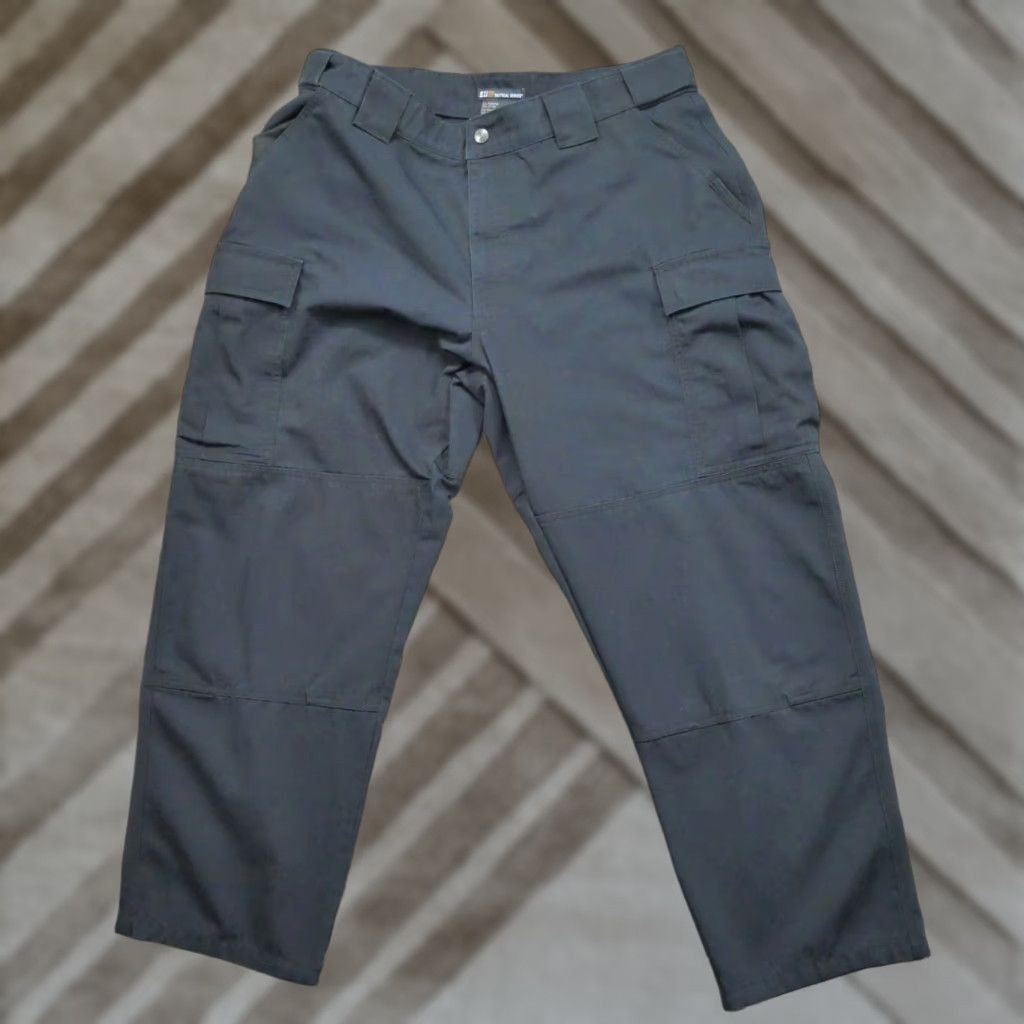 Vintage VINTAGE 5.11 Tactical Pants Mens XL Short 37x28 Blue Navy Cargo Double Knee Ripstop 511 Men Pants Cargo Outdoor 90s Mens Size US 37 - 1 Thumbnail