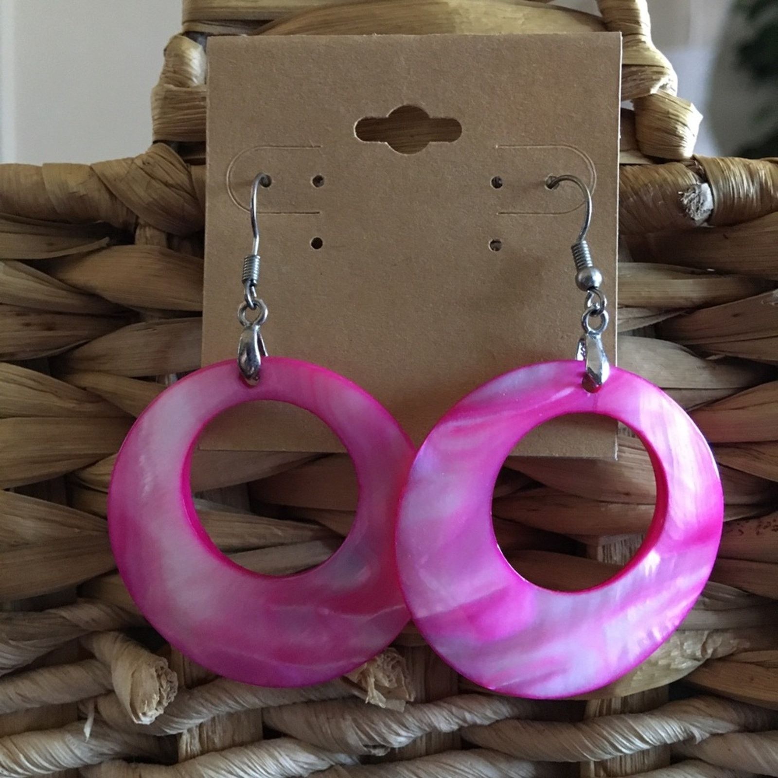 Vintage Vintage repurpose natural shell earrings Size ONE SIZE - 1 Thumbnail