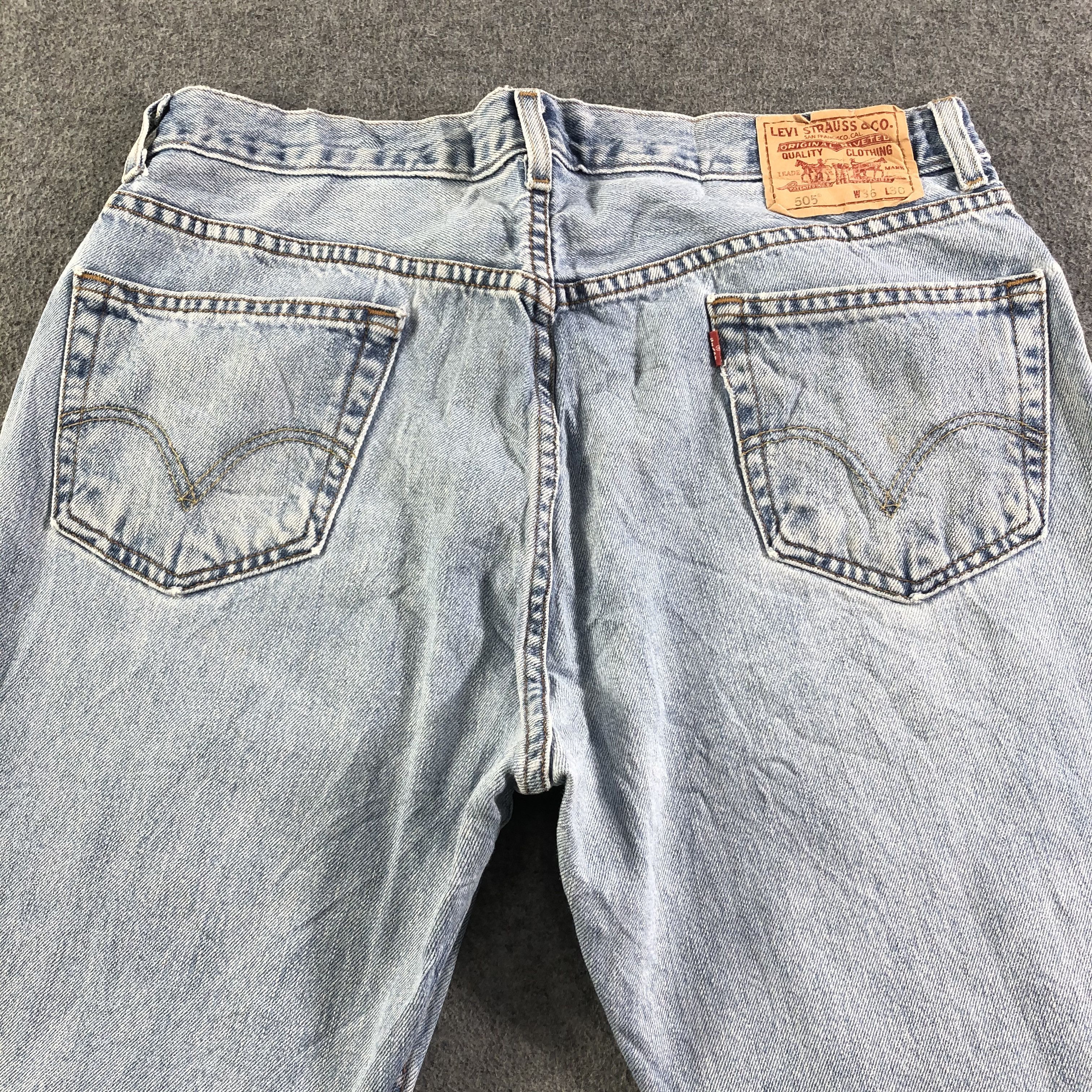 Levi's Vintage Blue Wash Levis 505 Jeans-J3075 Size US 35 - 4 Thumbnail