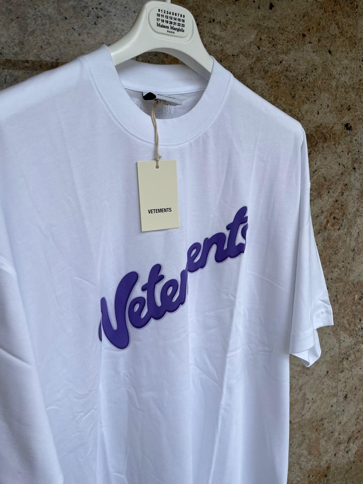 Vetements Sweet Logo T-Shirt SS in White Size US M / EU 48-50 / 2 - 7 Thumbnail