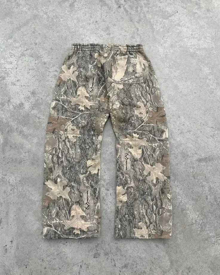 Japanese Brand Camouflage Tree Baggy Sweatpants Size US 34 / EU 50 - 2 Thumbnail