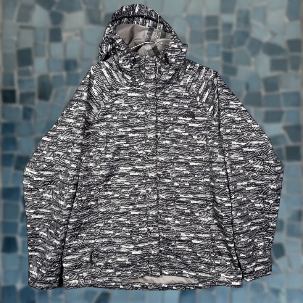 The North Face VINTAGE The North Face Jacket Womens XL Venture Waterproof Taped Seam Hooded Rain Size XL / US 12-14 / IT 48-50 - 1 Thumbnail
