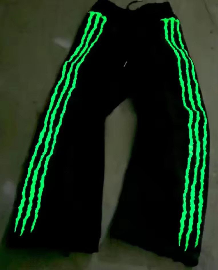 Triple Stripe Fluorescence Sweatpant