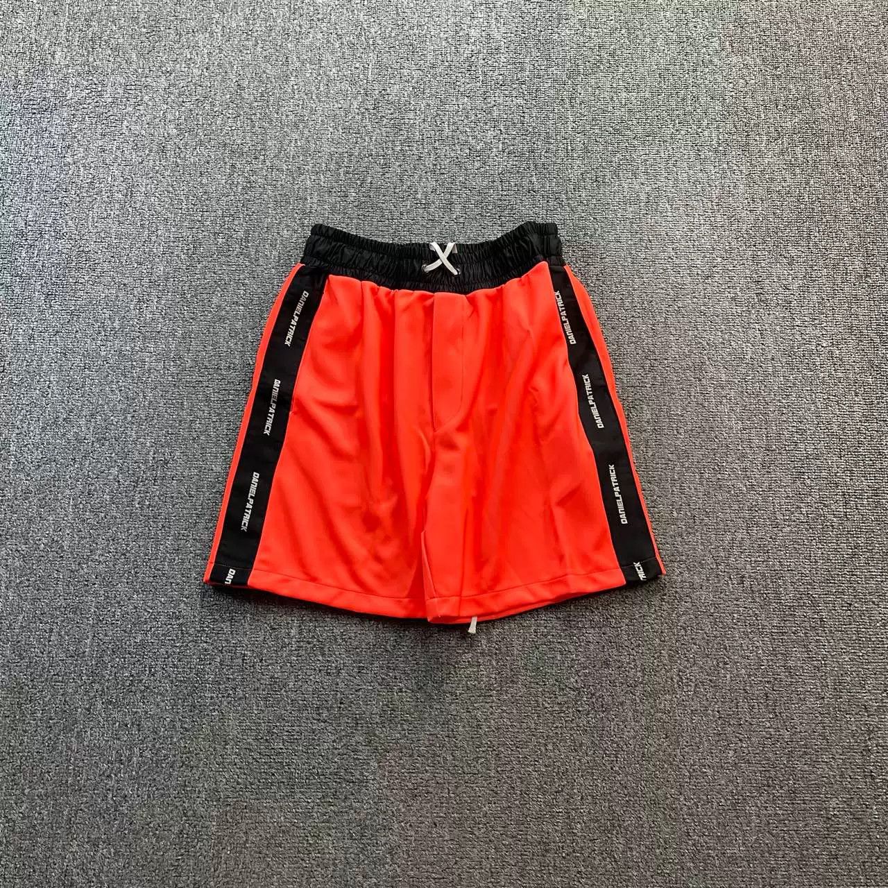 Daniel Patrick Daniel Patrick Black Red Stripe Shorts Size 22" - 1 Thumbnail