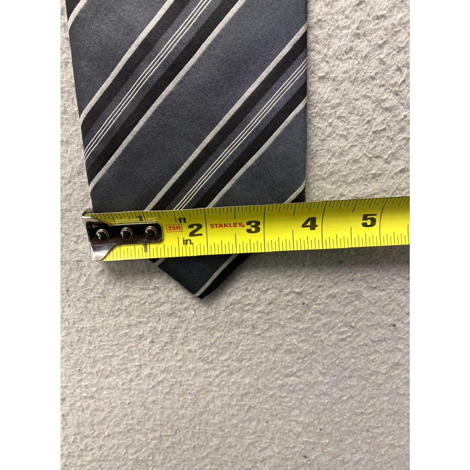 Banana Republic VINTAGE Banana Republic Men's Silk Tie Gray Striped Classic Neckwear 57-60 Inches Size ONE SIZE - 6 Thumbnail