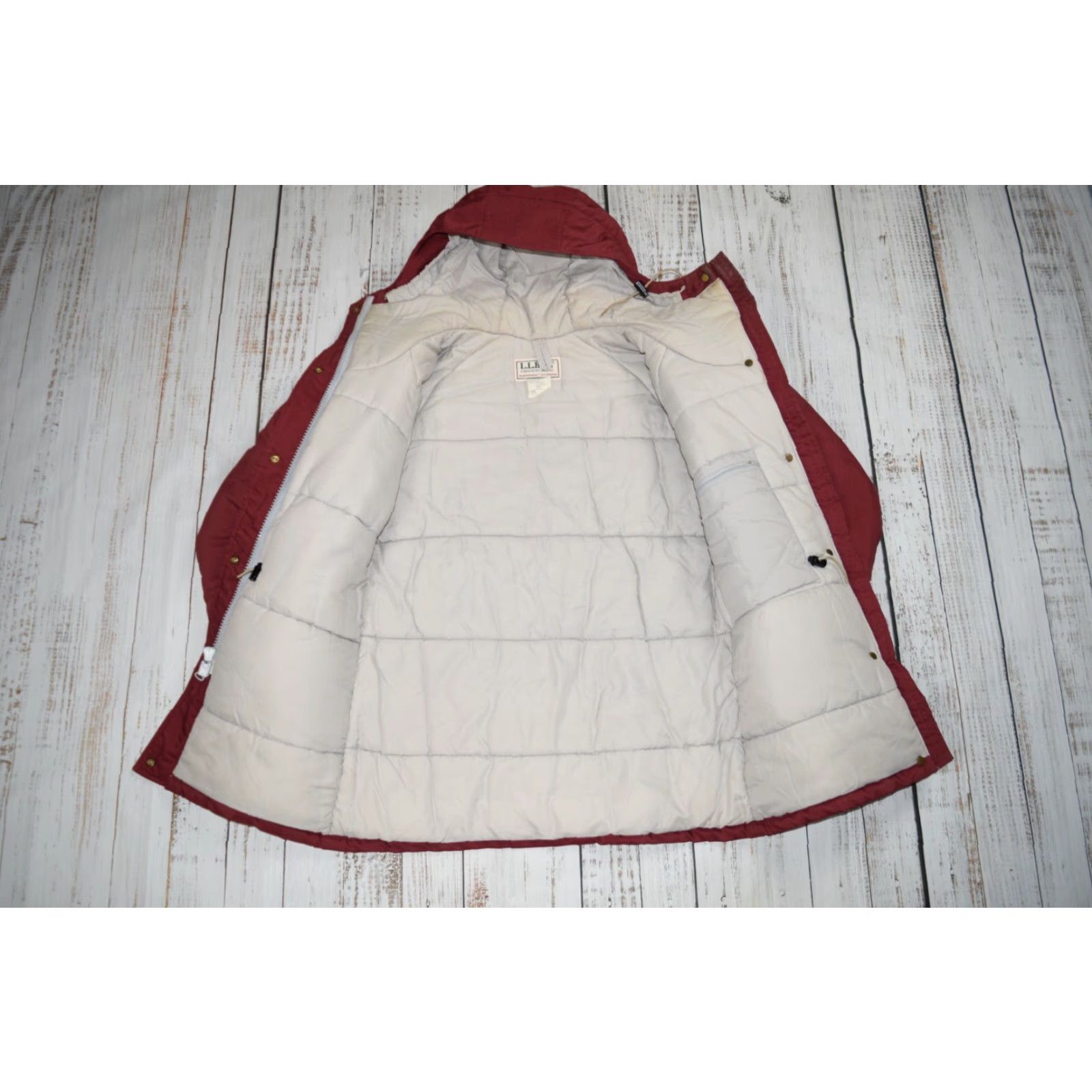 Vintage VINTAGE L.L. Bean MAROON RED NORTHWOODS LADIES PARKA JACKET Coat Parka Womens M Hiking 80s USA DACRON SNAPS Zipper Drawstring Size M / US 6-8 / IT 42-44 - 2 Thumbnail