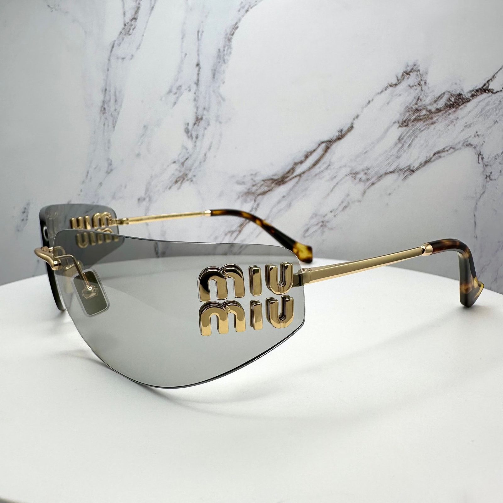 Miu Miu New MIU MIU Logo Sunglasses 2025 Runway Gold Slim Wrap Size ONE SIZE - 4 Thumbnail
