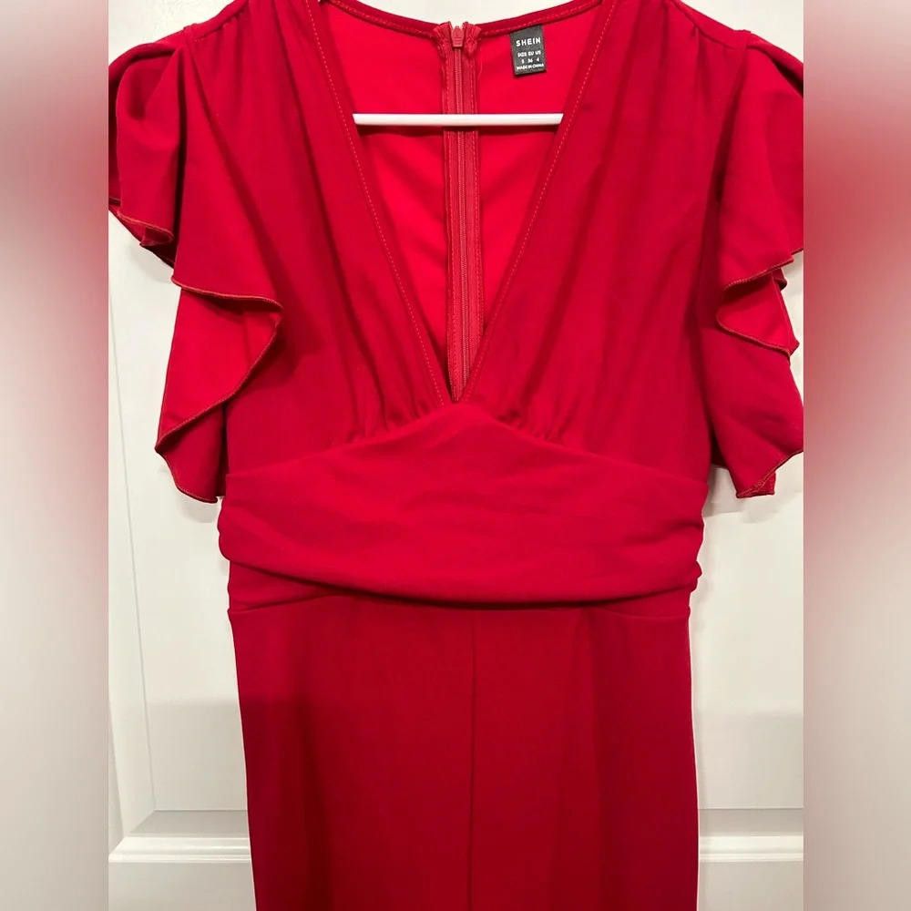Shein Brand new red Jumper size small or 4. Size 27" / US 4 / IT 40 - 1 Thumbnail