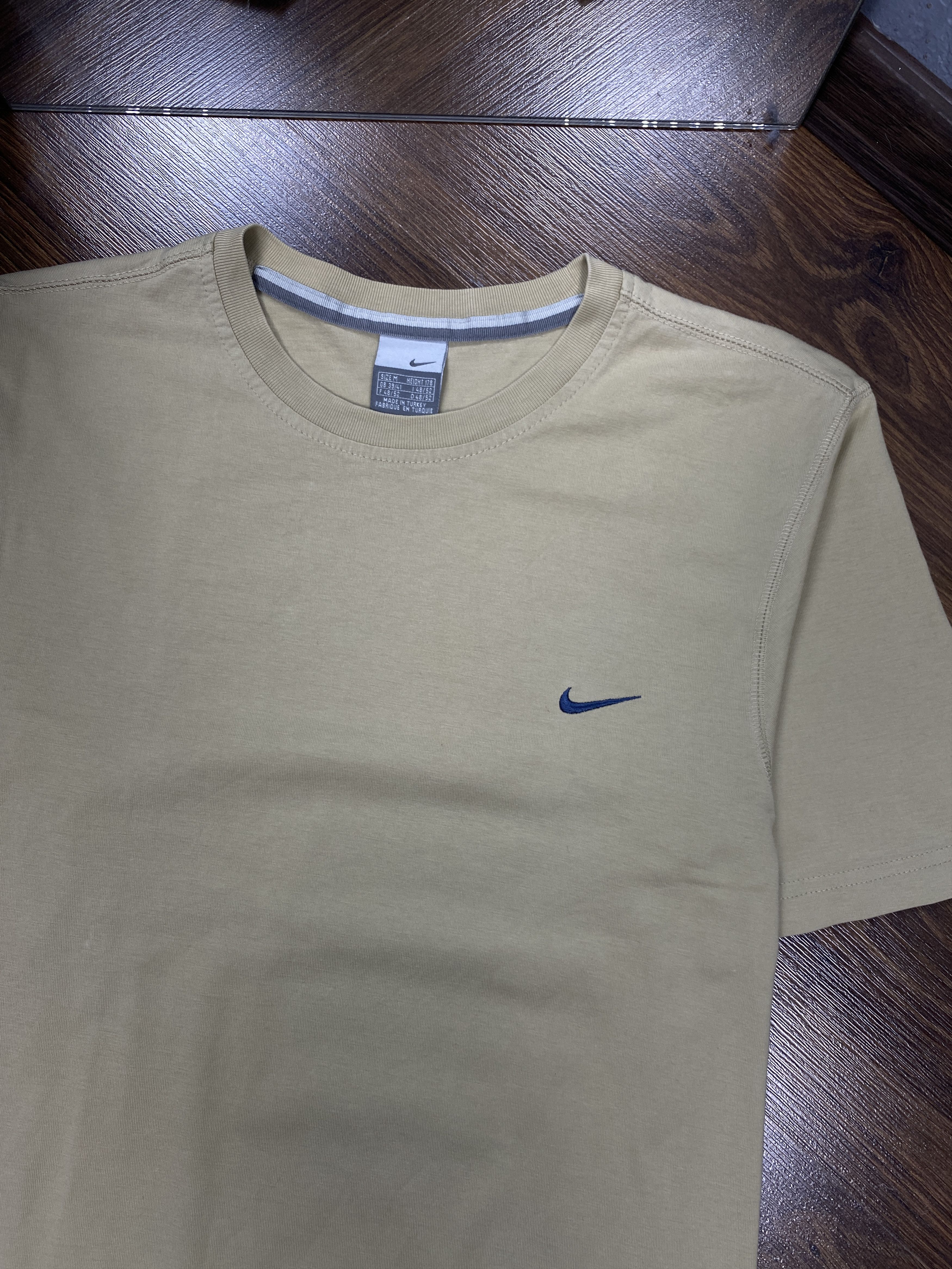 Nike Nike Vintage Mens Crew Neck T-Shirt Y2K Size US M / EU 48-50 / 2 - 2 Thumbnail