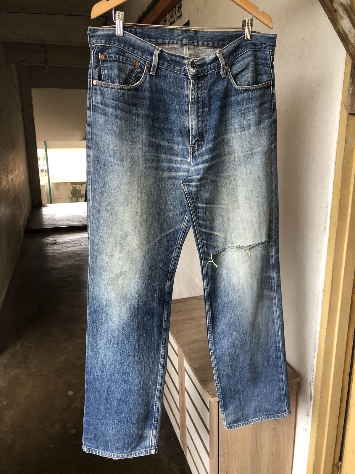 Levi's Vintage Levis 502 Flare Straight Cut Distressed Jeans Size US 37 - 4 Thumbnail