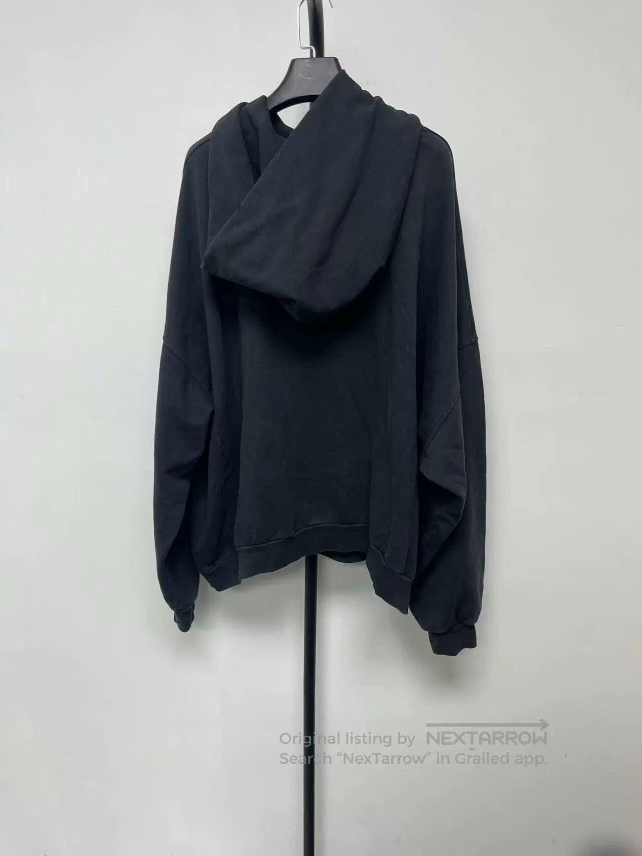 Balenciaga black long sleeve logo sweatshirt unisex. Size US XS / EU 42 / 0 - 3 Thumbnail