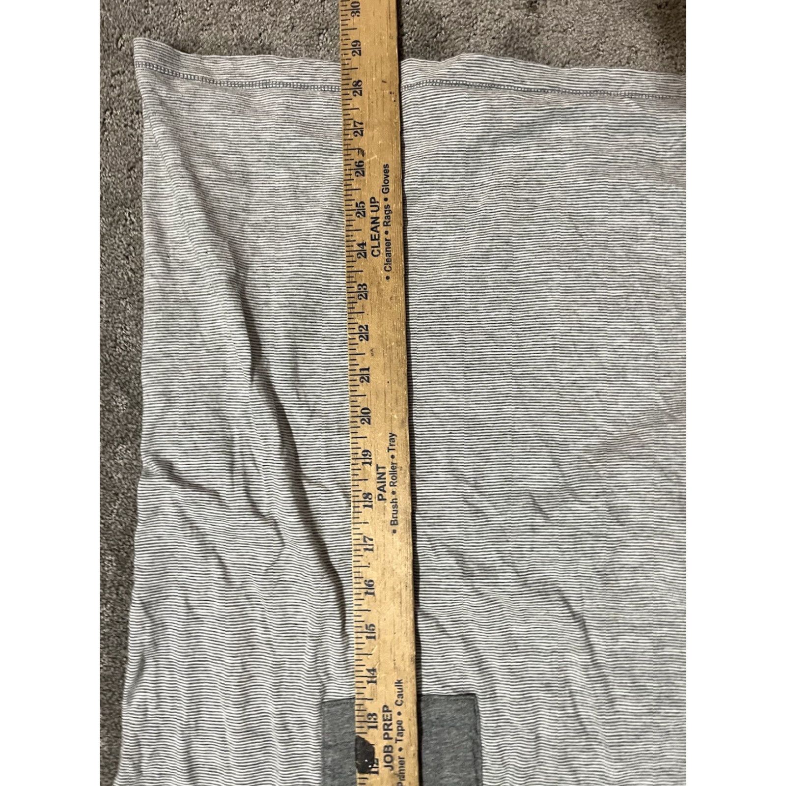 Puma Puma Men T-Shirt XXL Gray Striped V-Neck Pocket Logo Regular 2XL Size US XXL / EU 58 / 5 - 6 Thumbnail