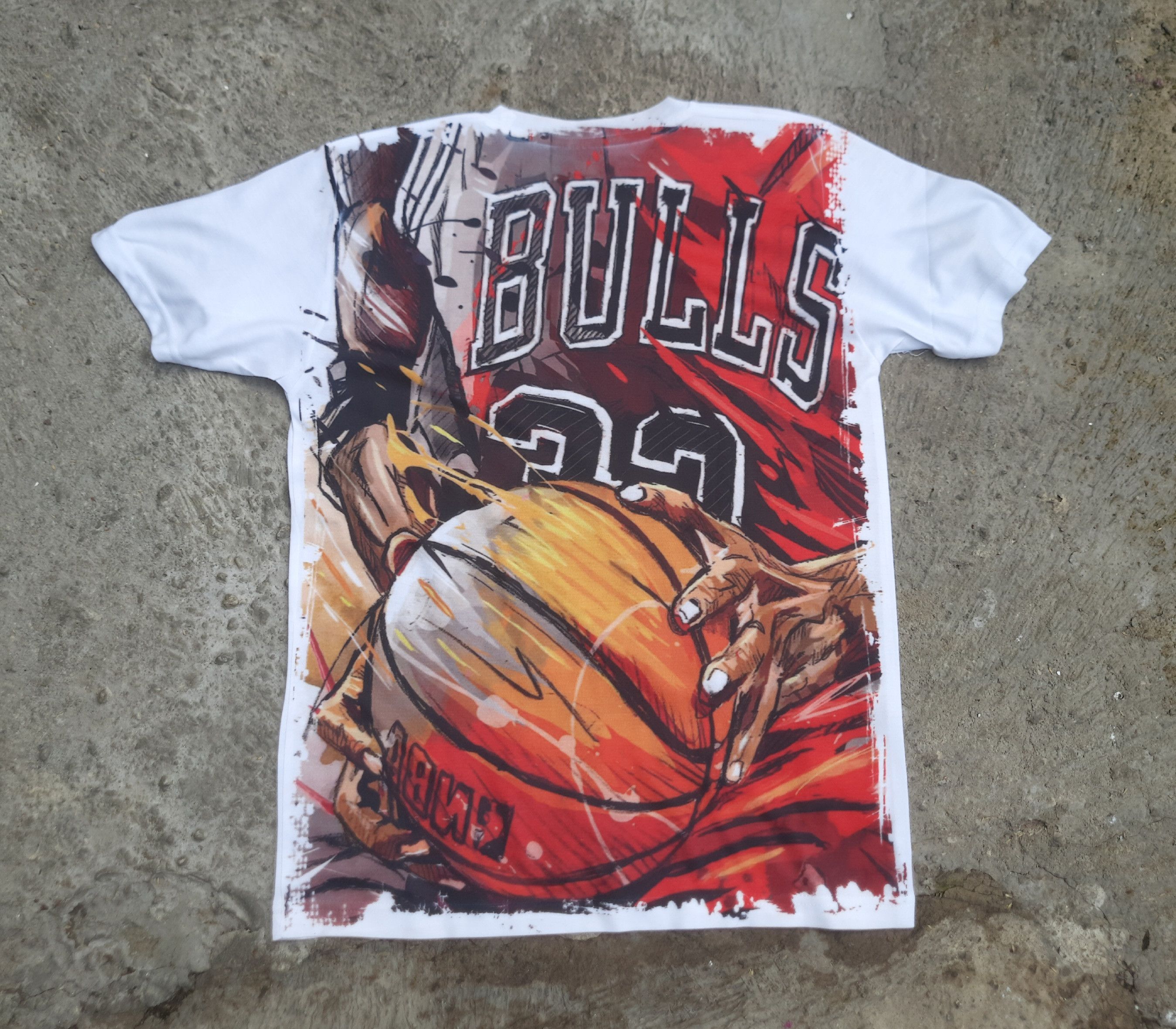 Vintage Michael Jordan Chicago Bulls Tshirt Size US M / EU 48-50 / 2 - 2 Thumbnail