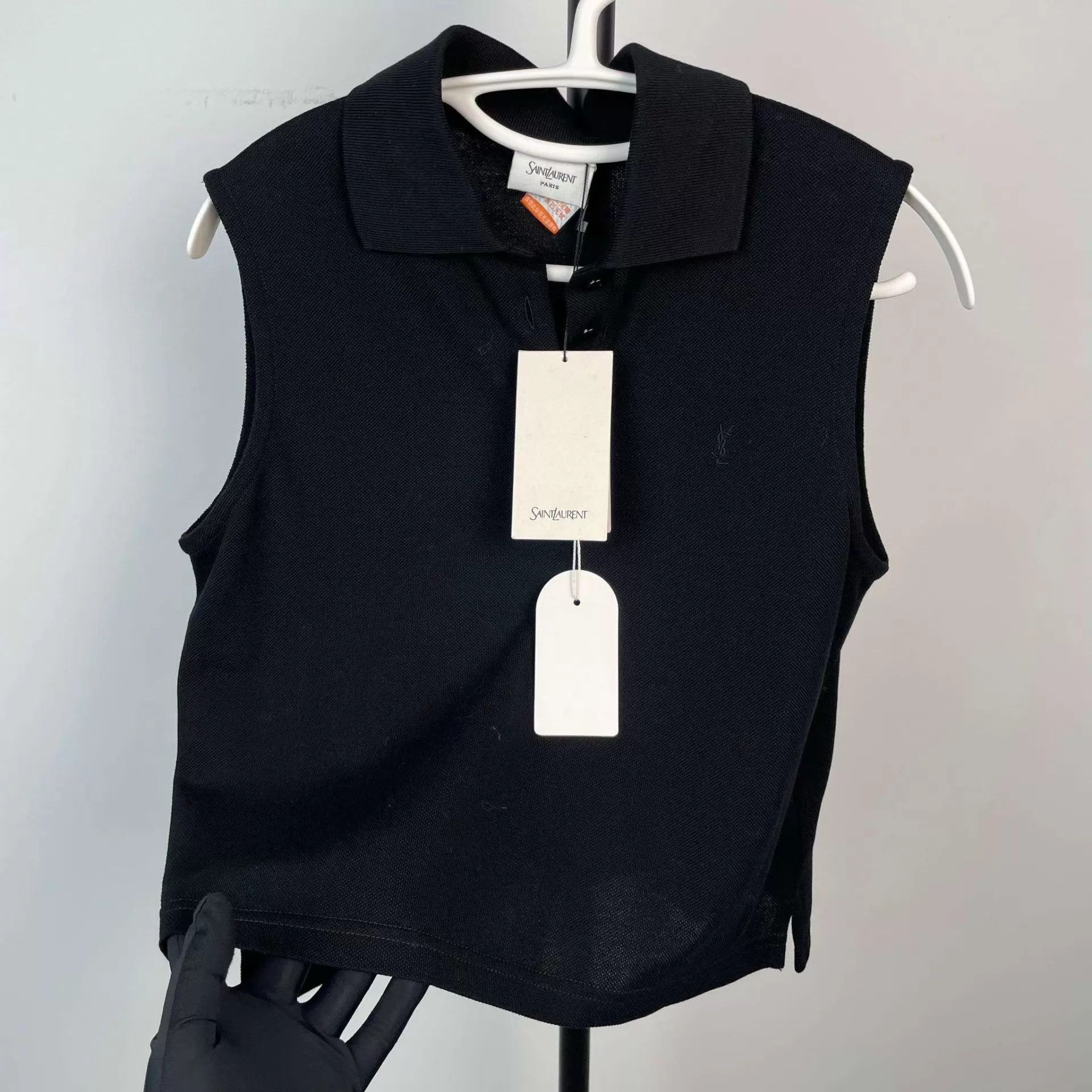 Yves Saint Laurent YSL Black Vest S Size US S / EU 44-46 / 1 - 9 Thumbnail