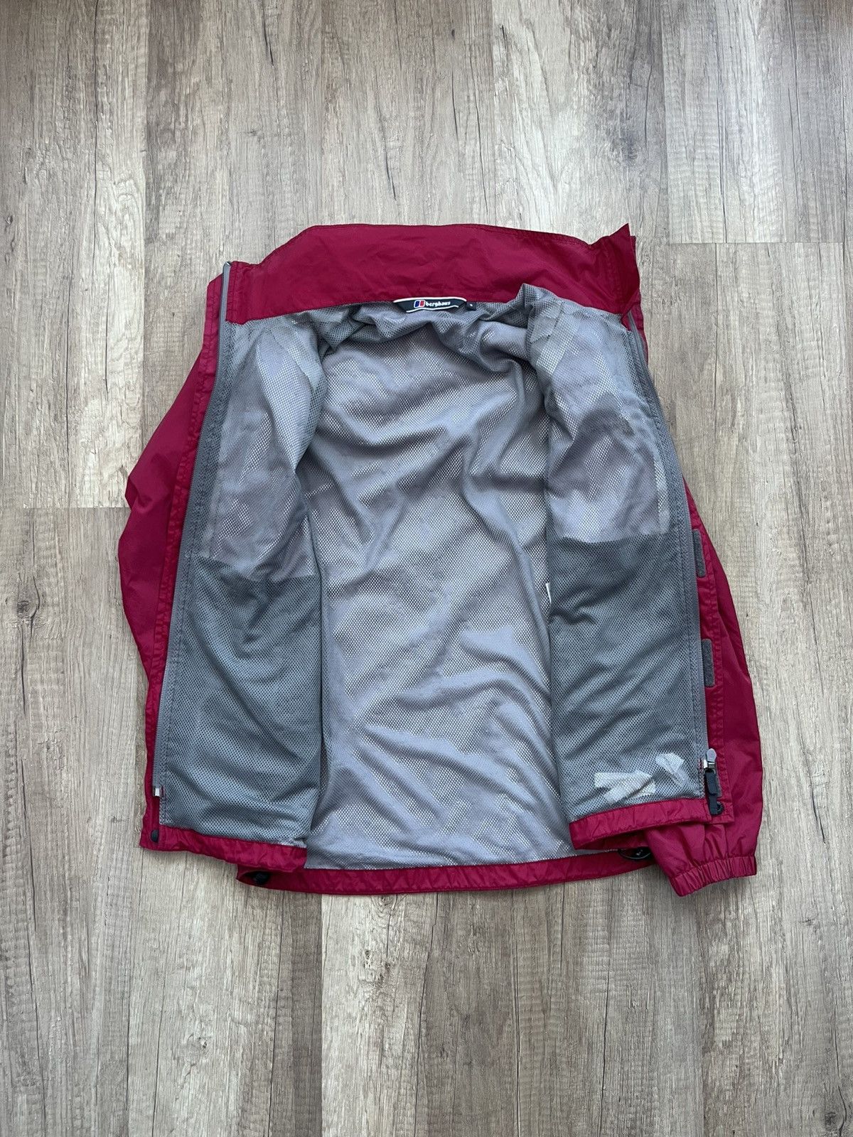 Berghaus Berghaus Aquafoil Waterproof Jacket – Size 8 (Women’s) Size S / US 4 / IT 40 - 10 Thumbnail