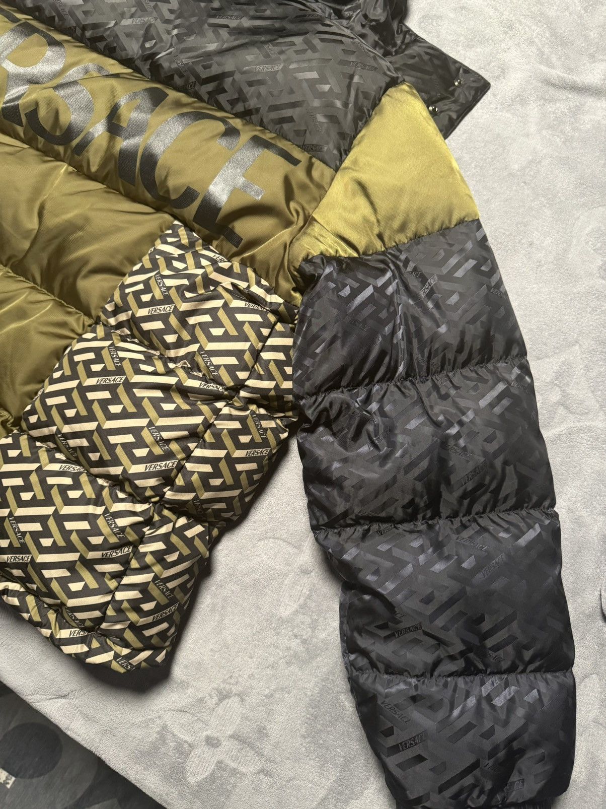 Versace Versace Colorblock Pattern Puffer Coat Size US XXL / EU 58 / 5 - 10 Thumbnail