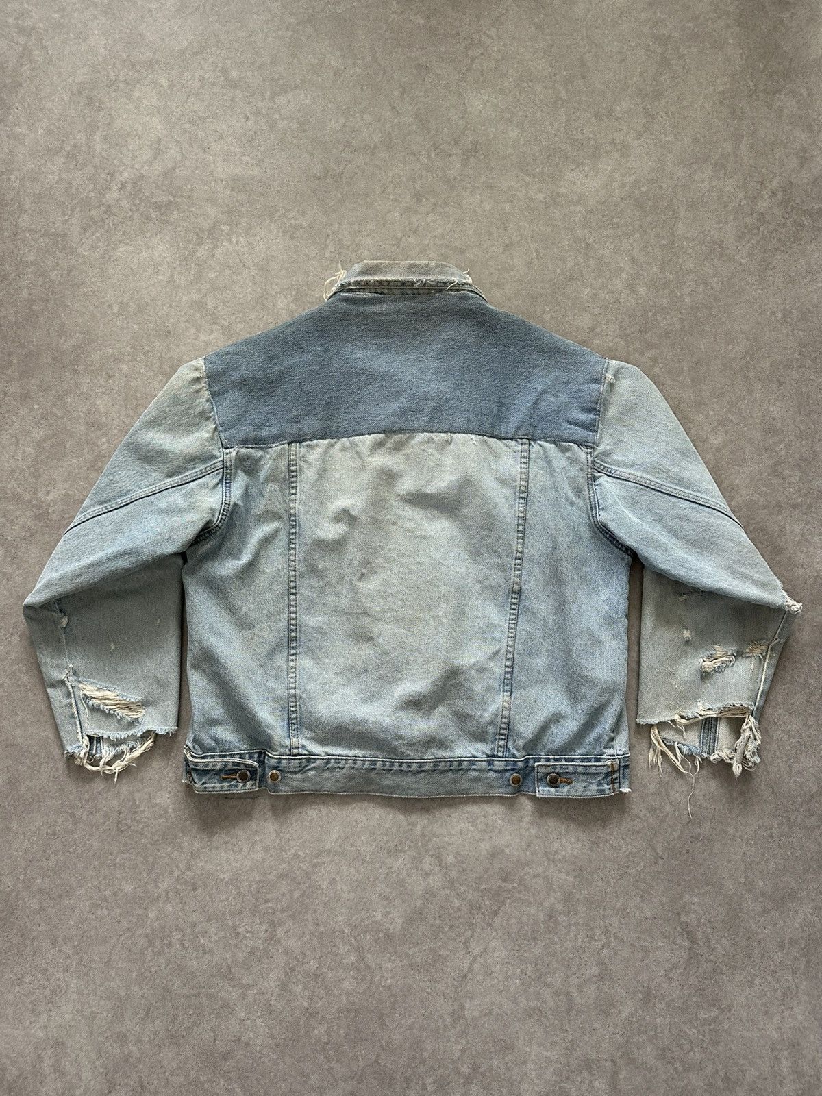 Vintage Vintage Sting Denim Jacket Thrashed Distressed Unique Rare Size US L / EU 52-54 / 3 - 2 Thumbnail