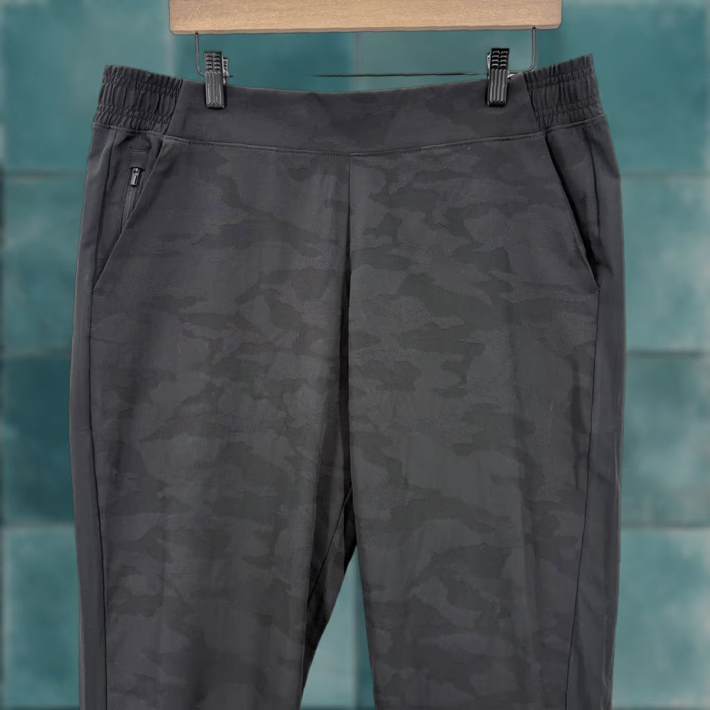 Athleta VINTAGE Athleta Jogger Pants Womens 16 Black Brooklyn Textured Camo Athletic Travel Gym Size 38" / US 16 / IT 52 - 1 Thumbnail