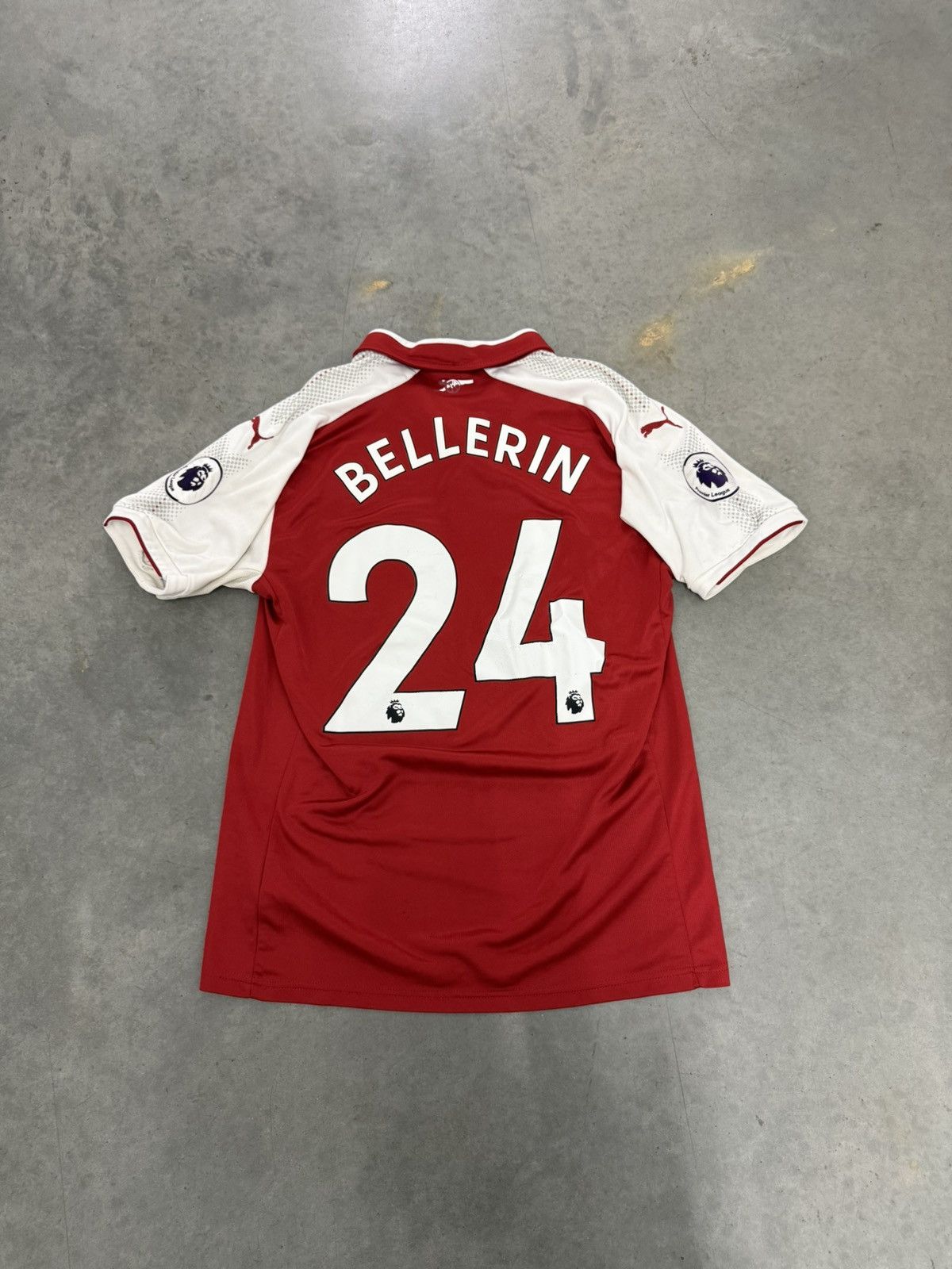 Puma Arsenal FC 2017 Hector Bellerin Puma #24 Soccer Jersey RARE Size US M / EU 48-50 / 2 - 1 Thumbnail