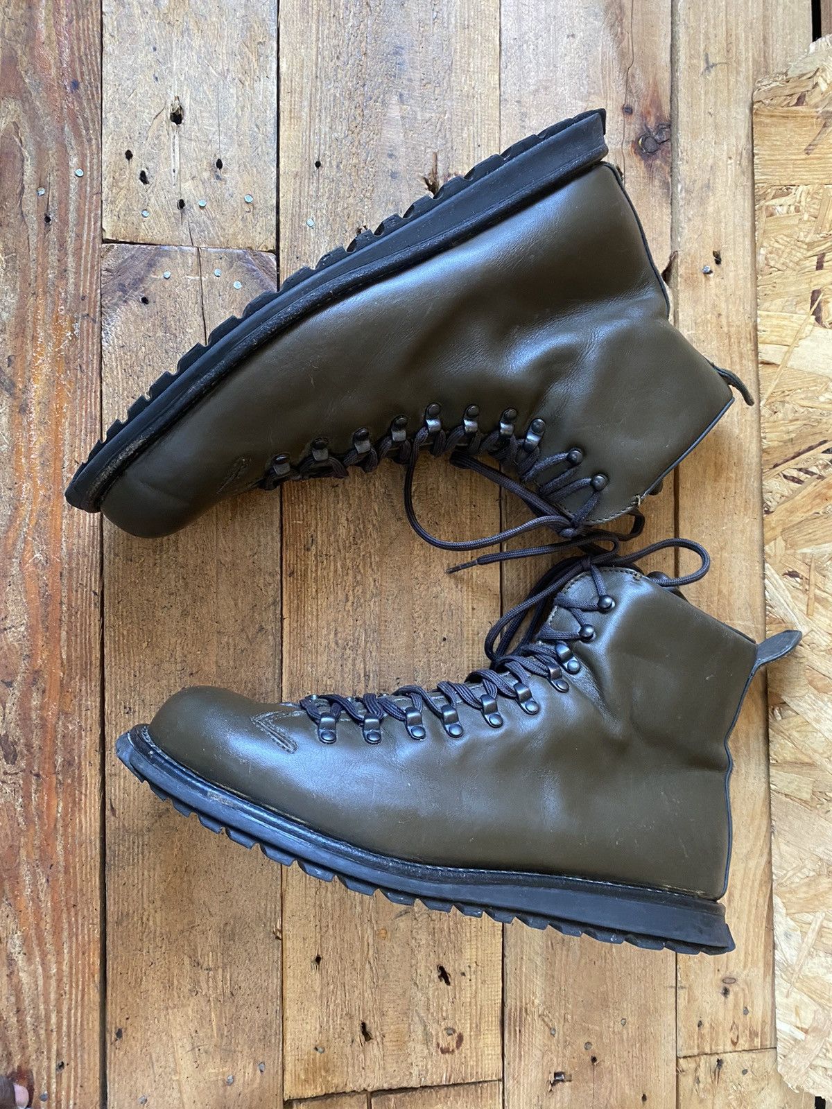 Prada Prada sport jungle green hiking leather boots uk 11 Size US 12 / EU 45 - 15 Thumbnail