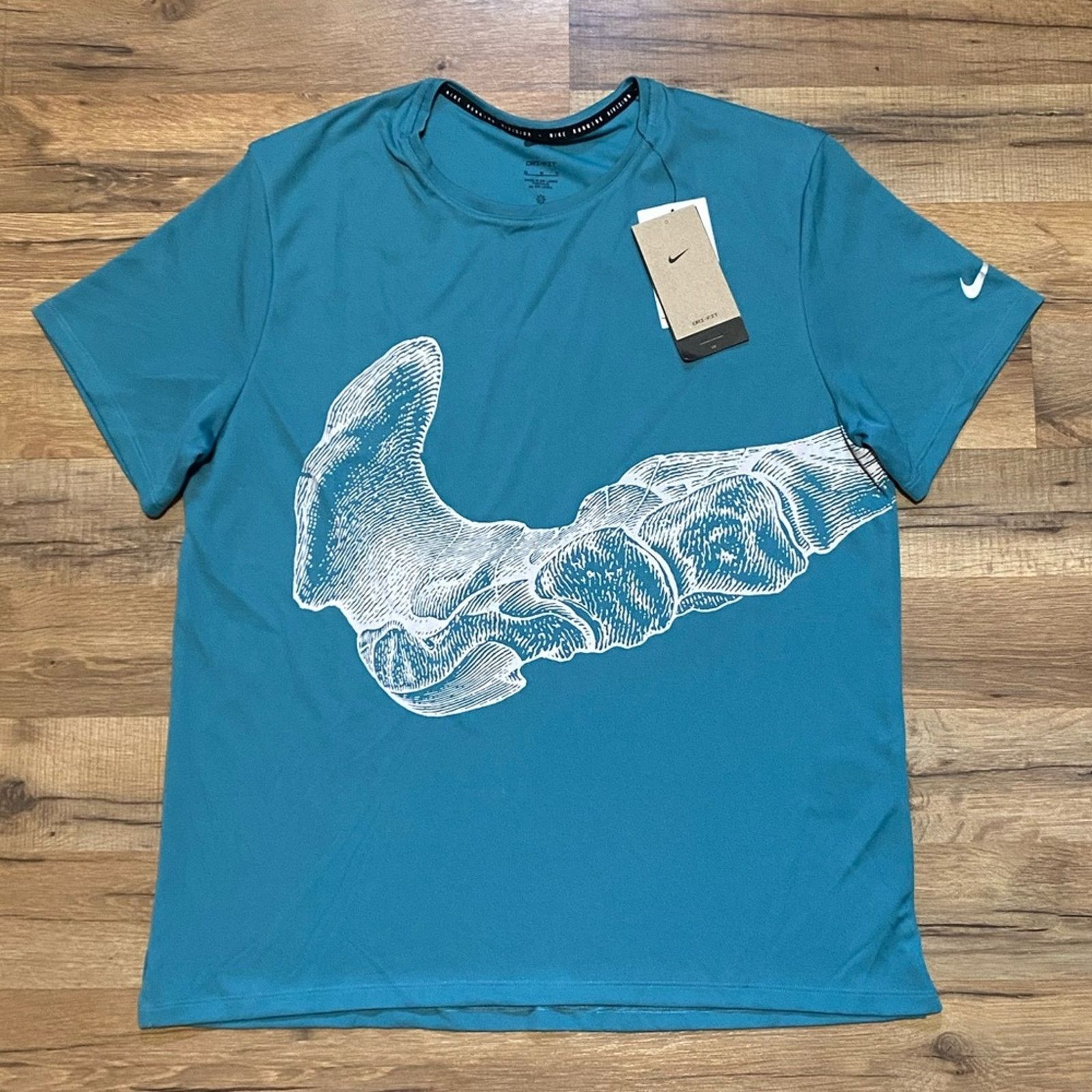 Nike Nike skeleton bone swoosh UPF 40+ short sleeve Size US M / EU 48-50 / 2 - 1 Thumbnail