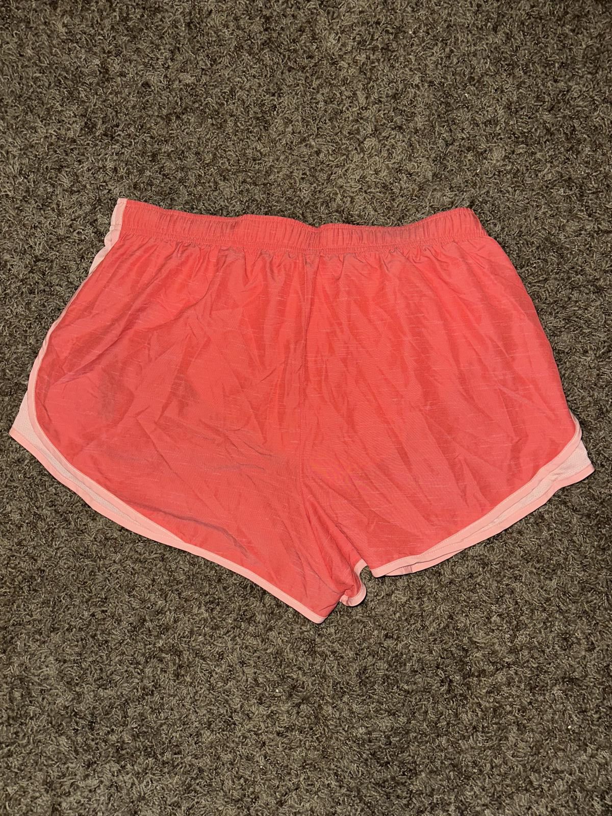 Nike Nike Tempo Women's Running Shorts (Plus Size) Size 40" / US 18 - 6 Thumbnail