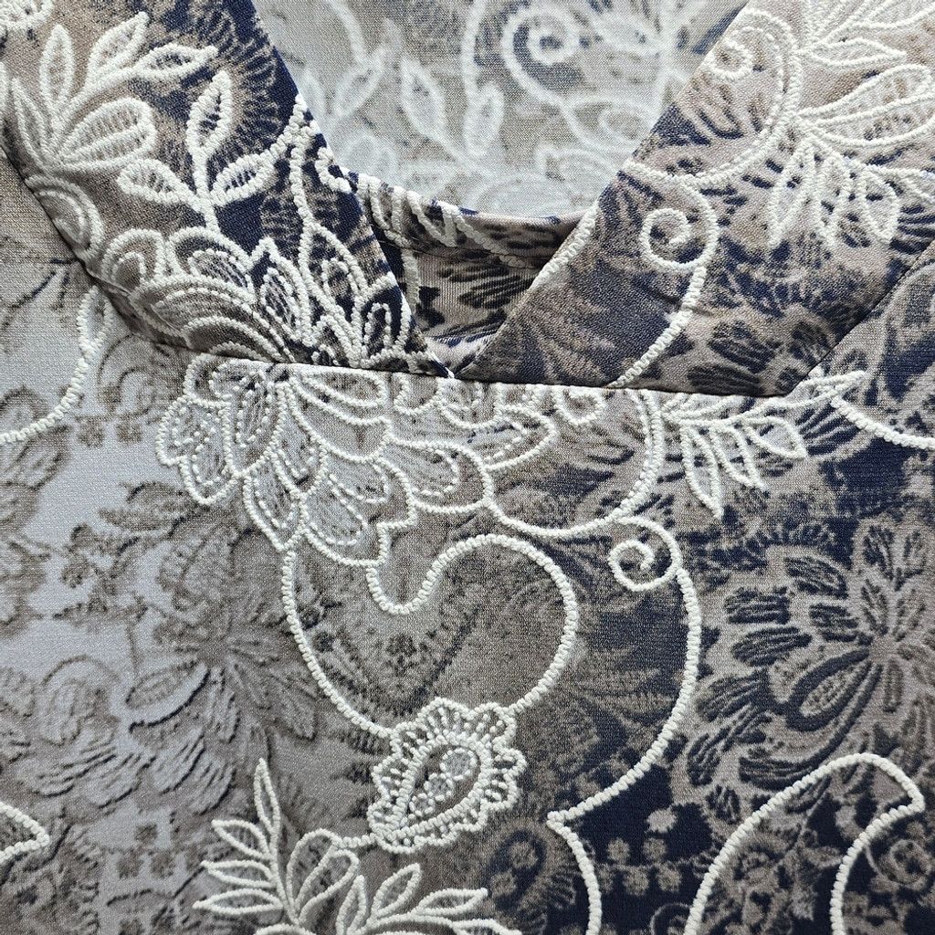 The Unbranded Brand New Directions Lace Overlay Blouse - Navy and Cream Size M / US 6-8 / IT 42-44 - 2 Thumbnail